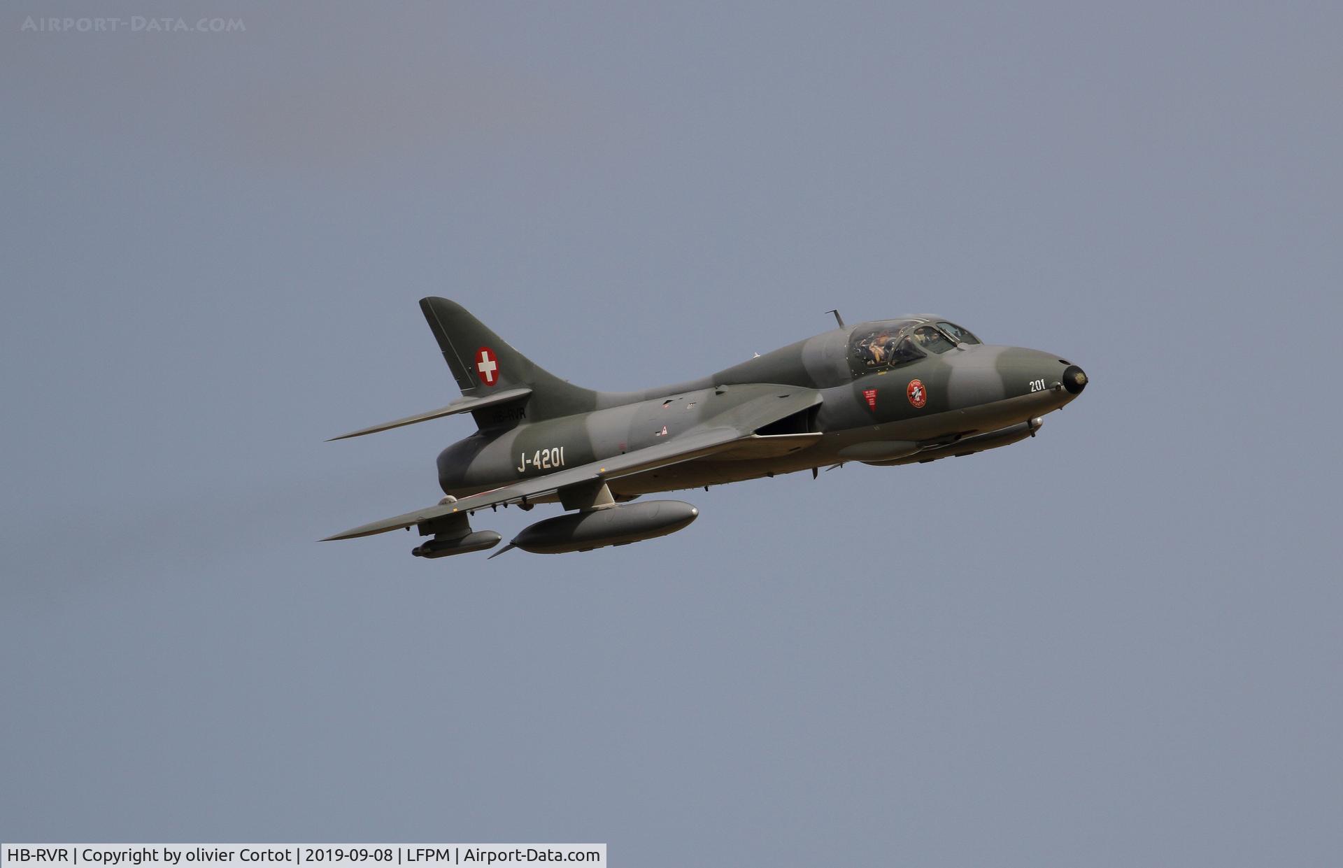 HB-RVR, 1955 Hawker Hunter T.68 C/N 41H-670806, 2019 Melun airshow