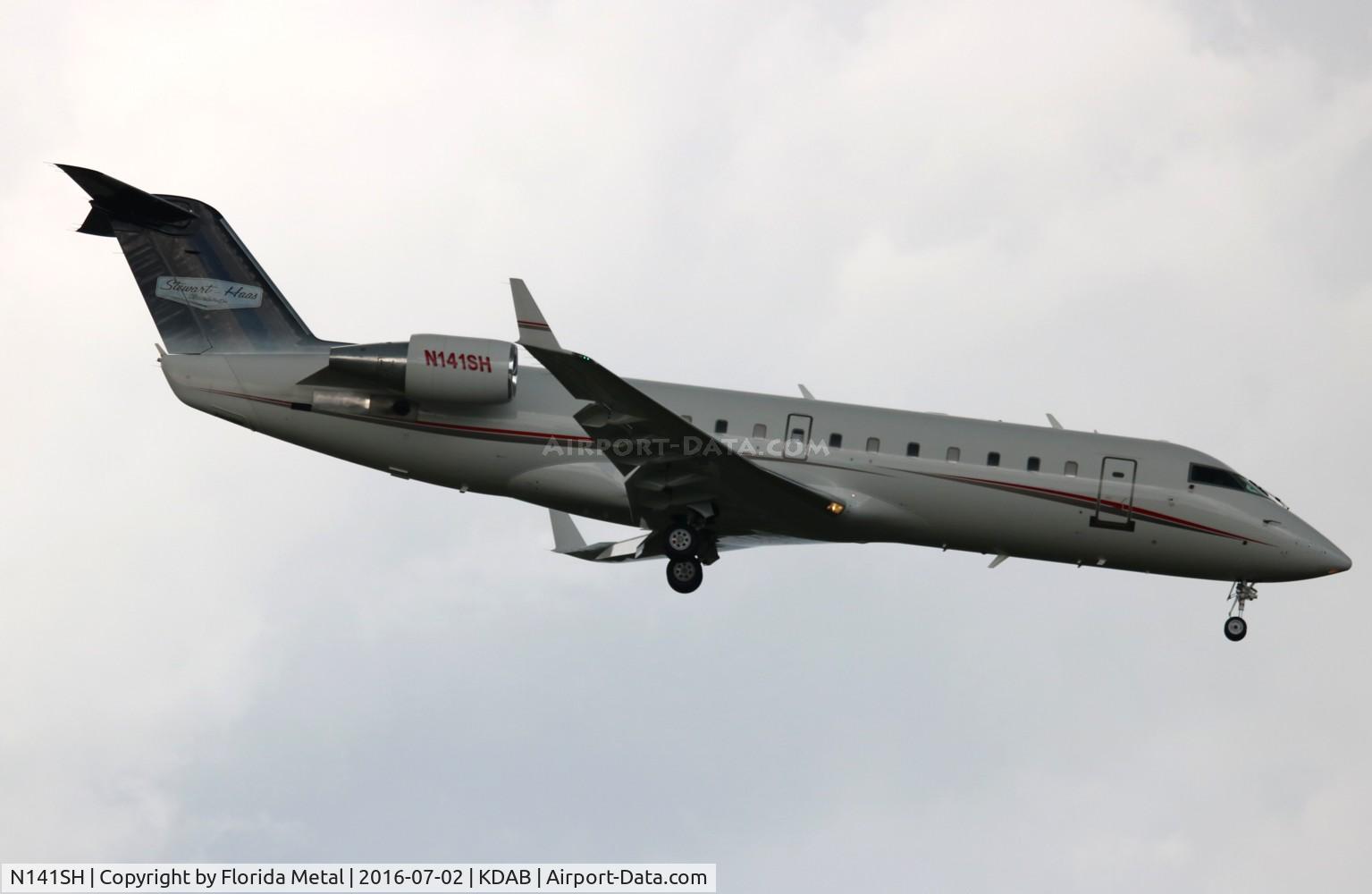 N141SH, 1997 Bombardier CRJ-200LR (CL-600-2B19) C/N 7206, DAB 2016