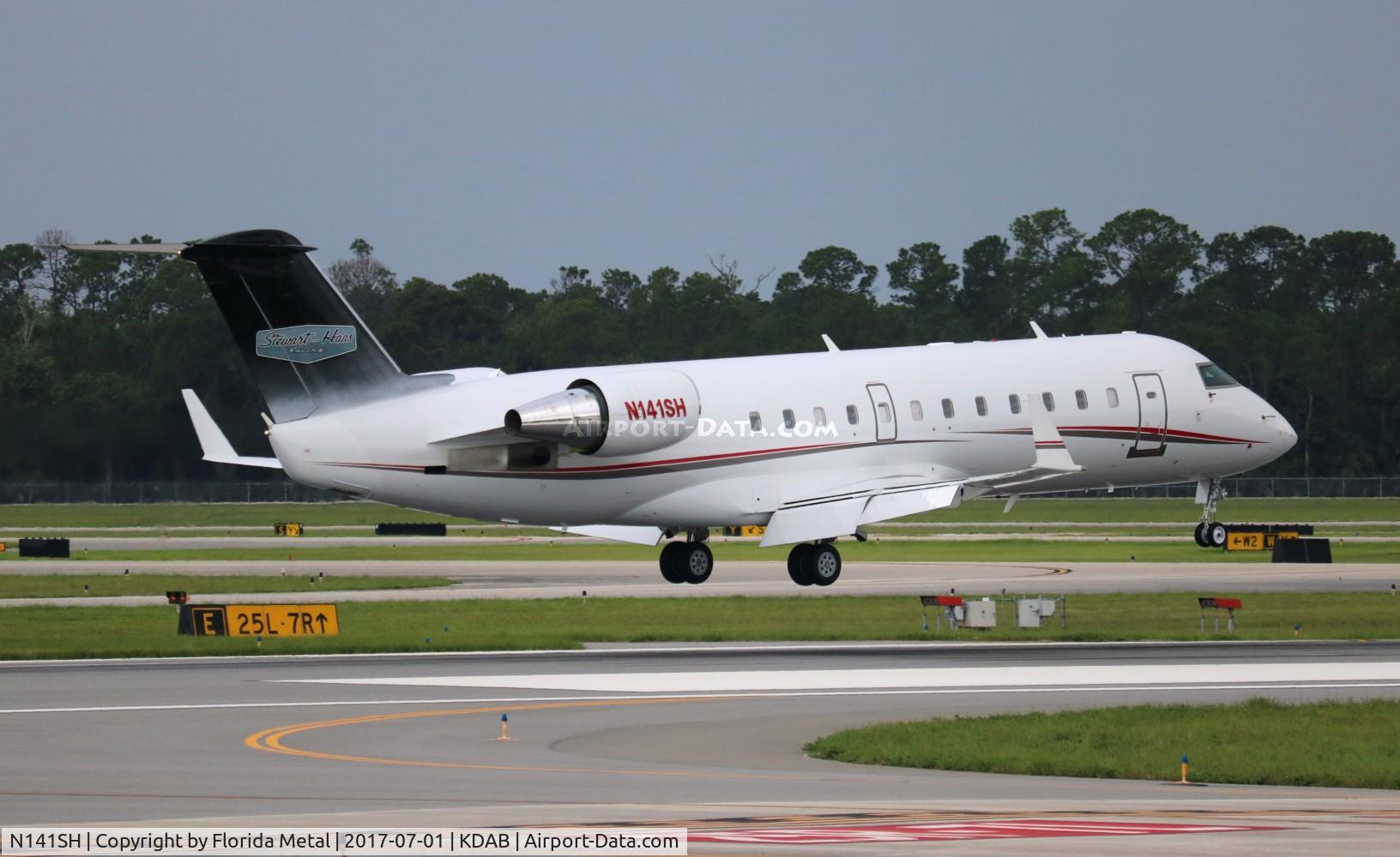 N141SH, 1997 Bombardier CRJ-200LR (CL-600-2B19) C/N 7206, DAB 2017
