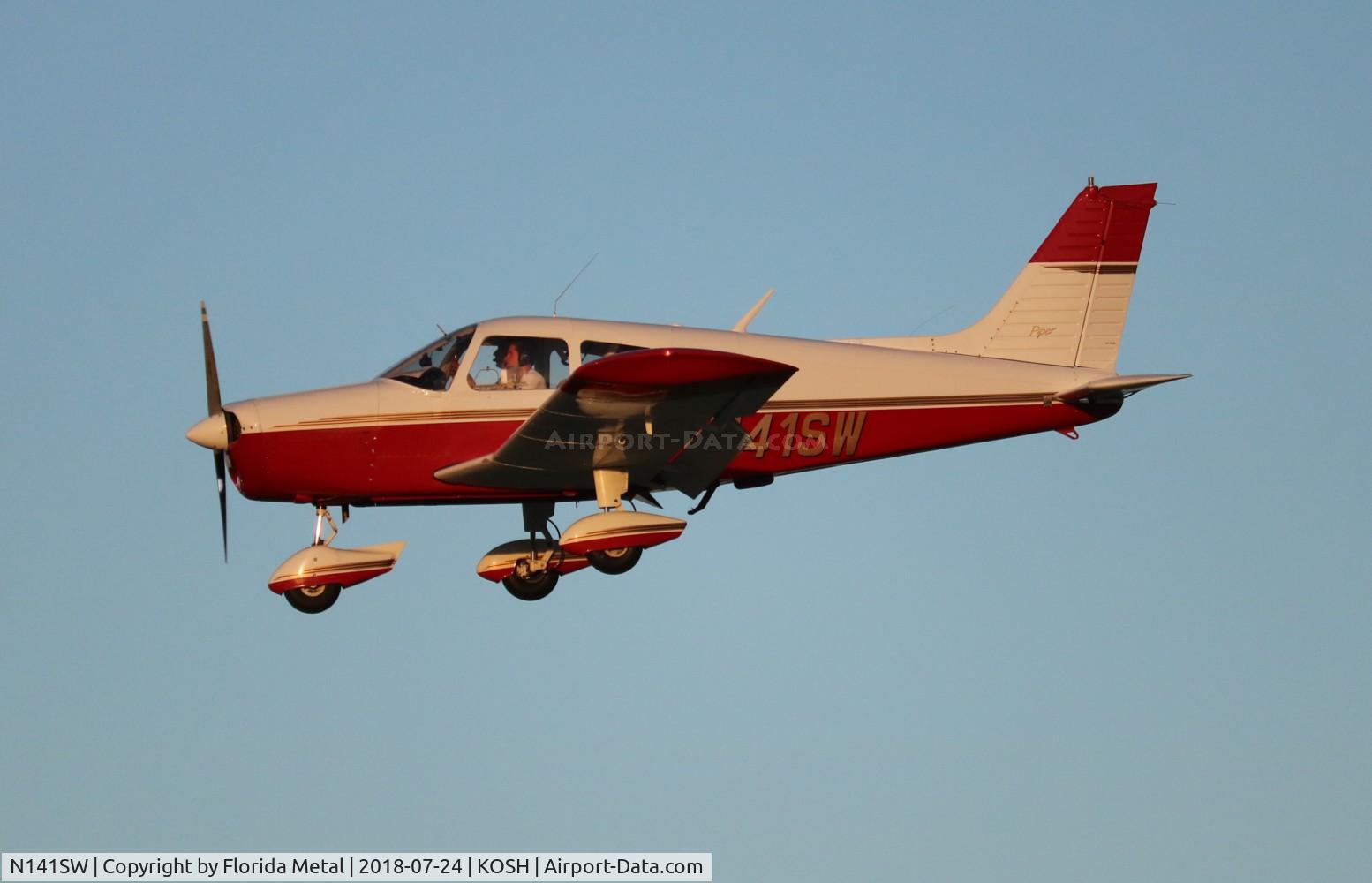 N141SW, 1975 Piper PA-28-140 C/N 28-7625006, OSH 2018