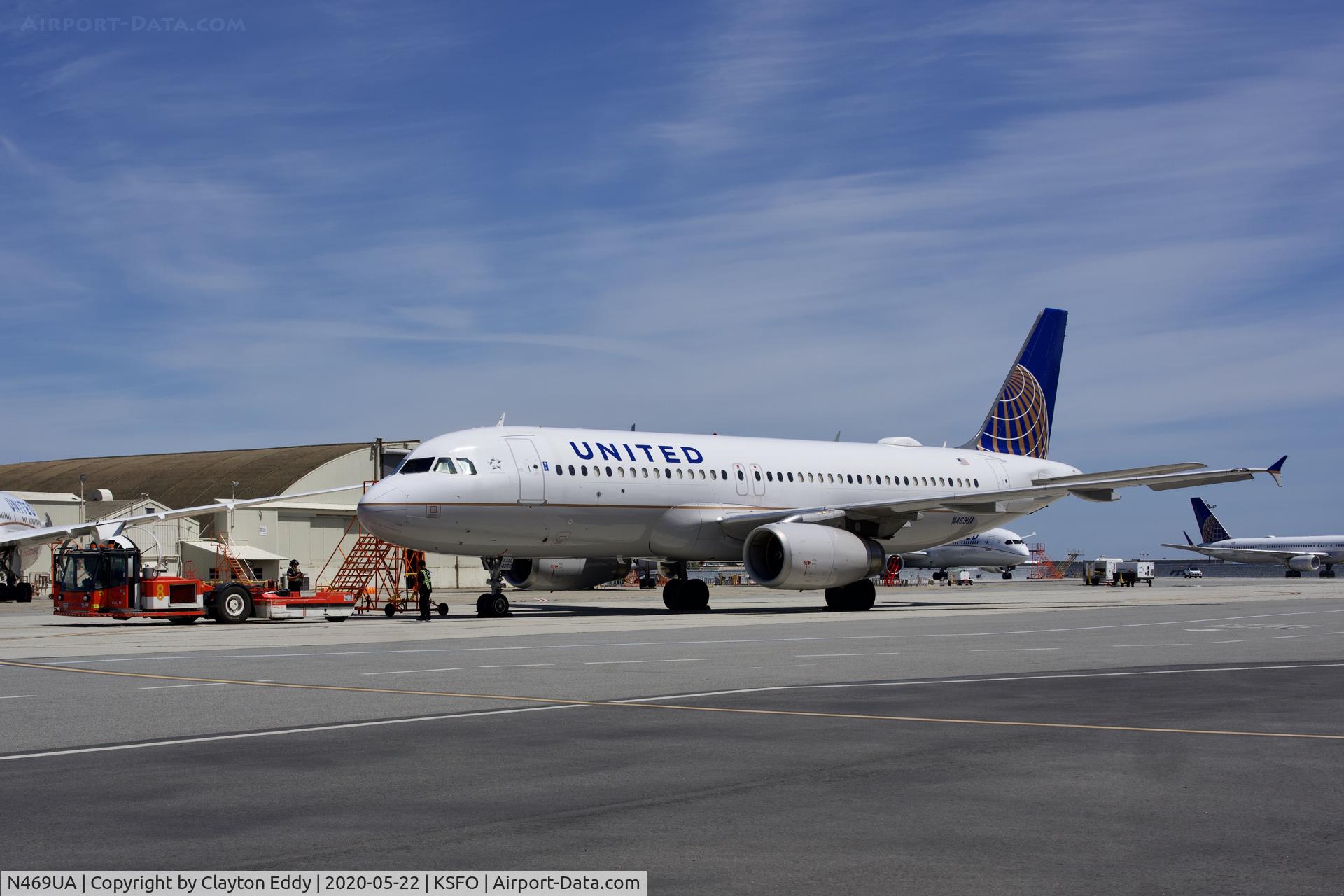 N469UA, 2001 Airbus A320-232 C/N 1409, SFO 2020.