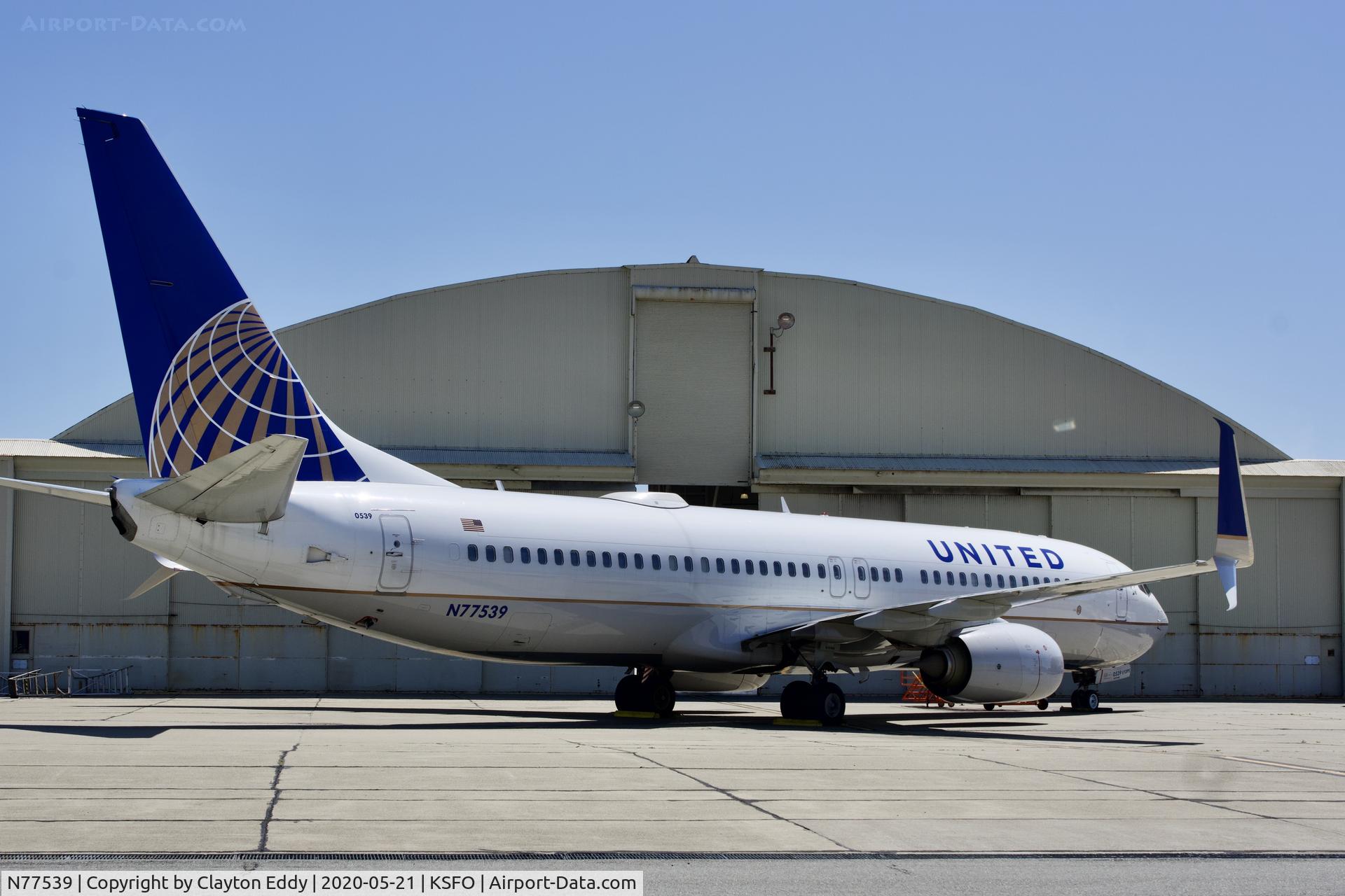 N77539, 2017 Boeing 737-800 C/N 63642, SFO 2020.