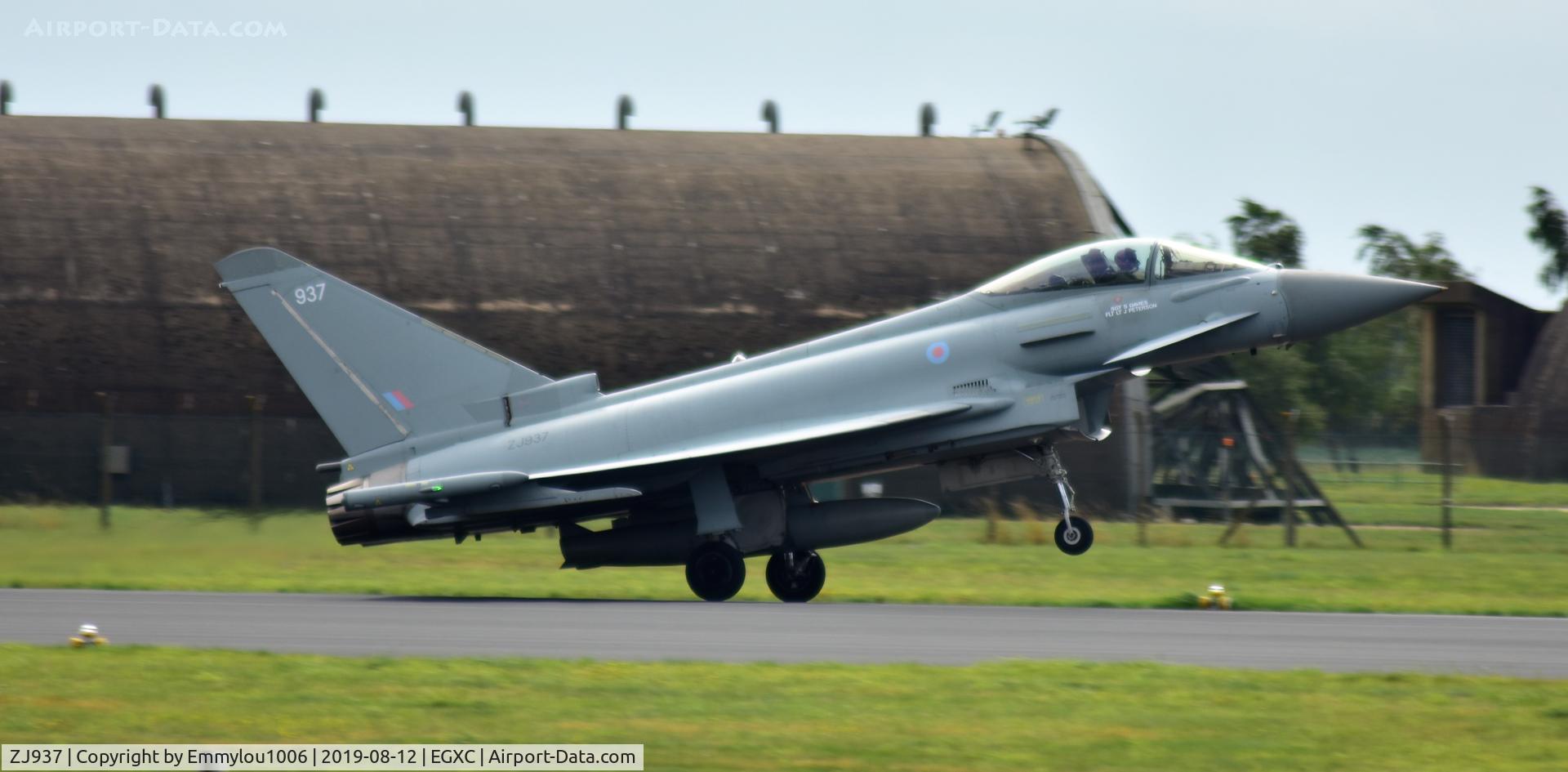 ZJ937, 2007 Eurofighter EF-2000 Typhoon FGR.4 C/N 0121/BS028, SITTING AT CRASH GATE 1