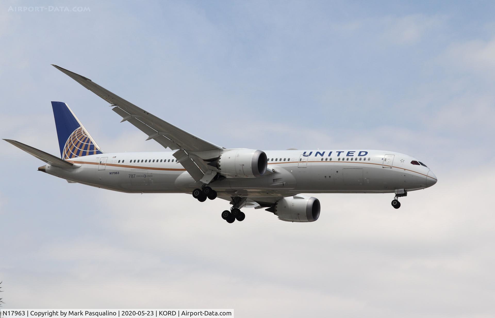 N17963, 2016 Boeing 787-9 Dreamliner C/N 37812, Boeing 787-9