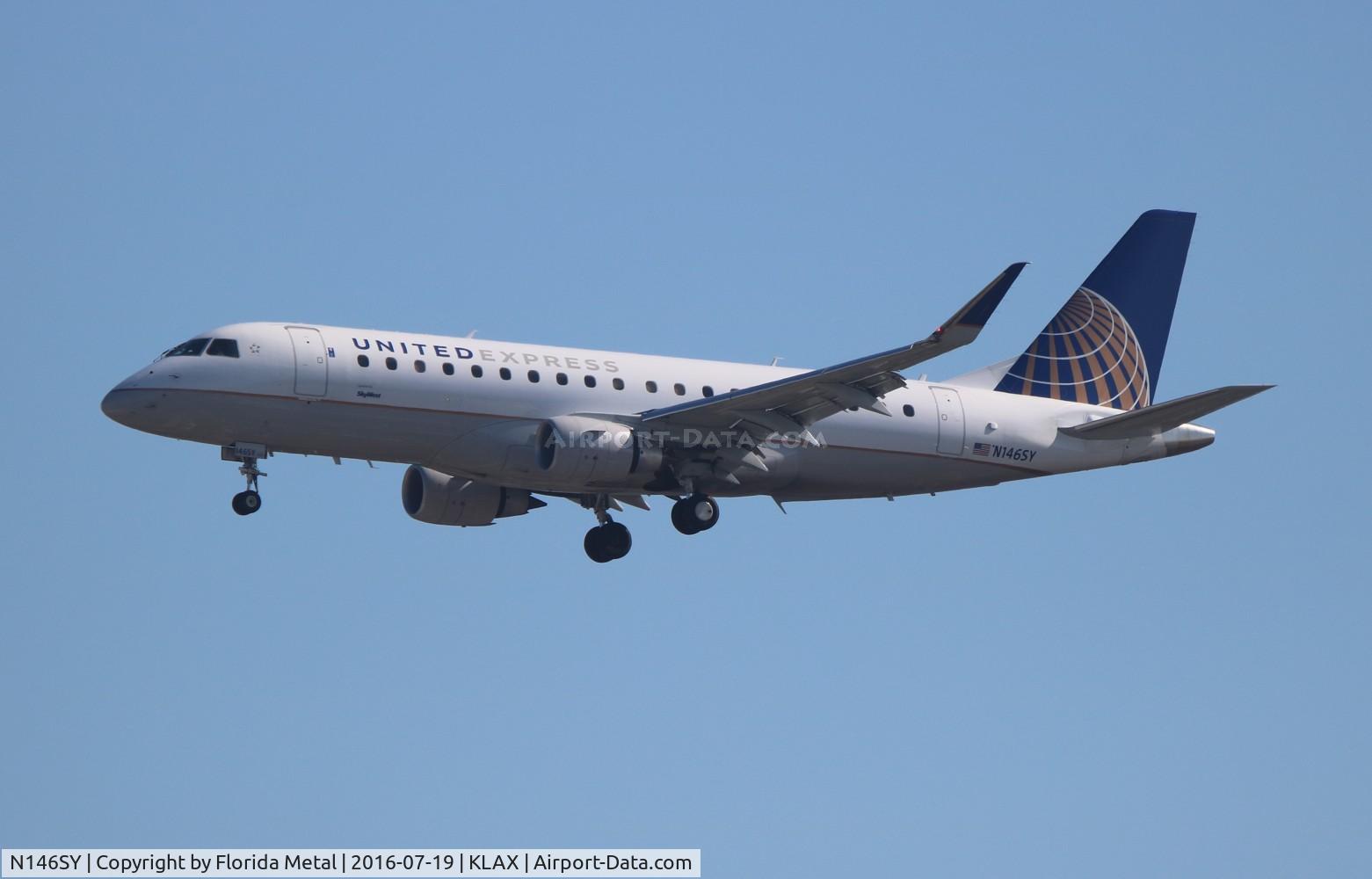 N146SY, 2015 Embraer 175LR (ERJ-170-200LR) C/N 17000491, LAX 2016