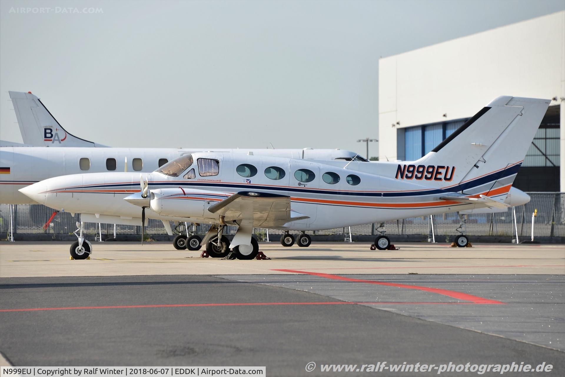 N999EU, 1979 Cessna 414A Chancellor Chancellor C/N 414A-0233, Cessna 414A Chancellor - Private - 414A0233 - N999EU - 07.06.2018 - CGN