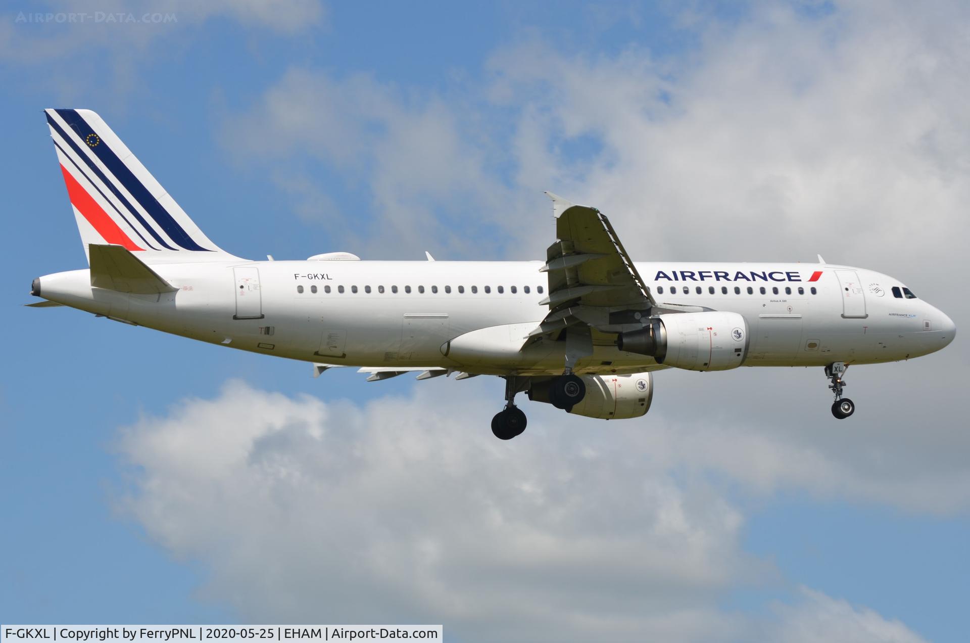 F-GKXL, 2006 Airbus A320-214 C/N 2705, Air France A320 landing