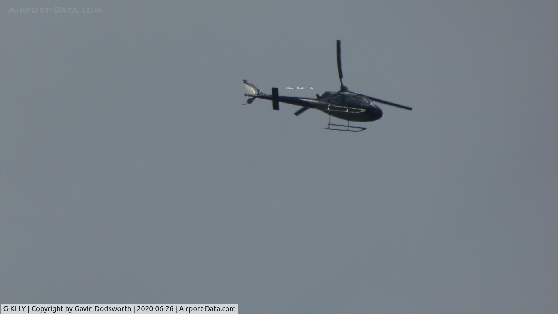 G-KLLY, 2014 Aerospatiale AS-350B-2 Ecureuil C/N 7857, Flying over Darlington heading towards Thornaby