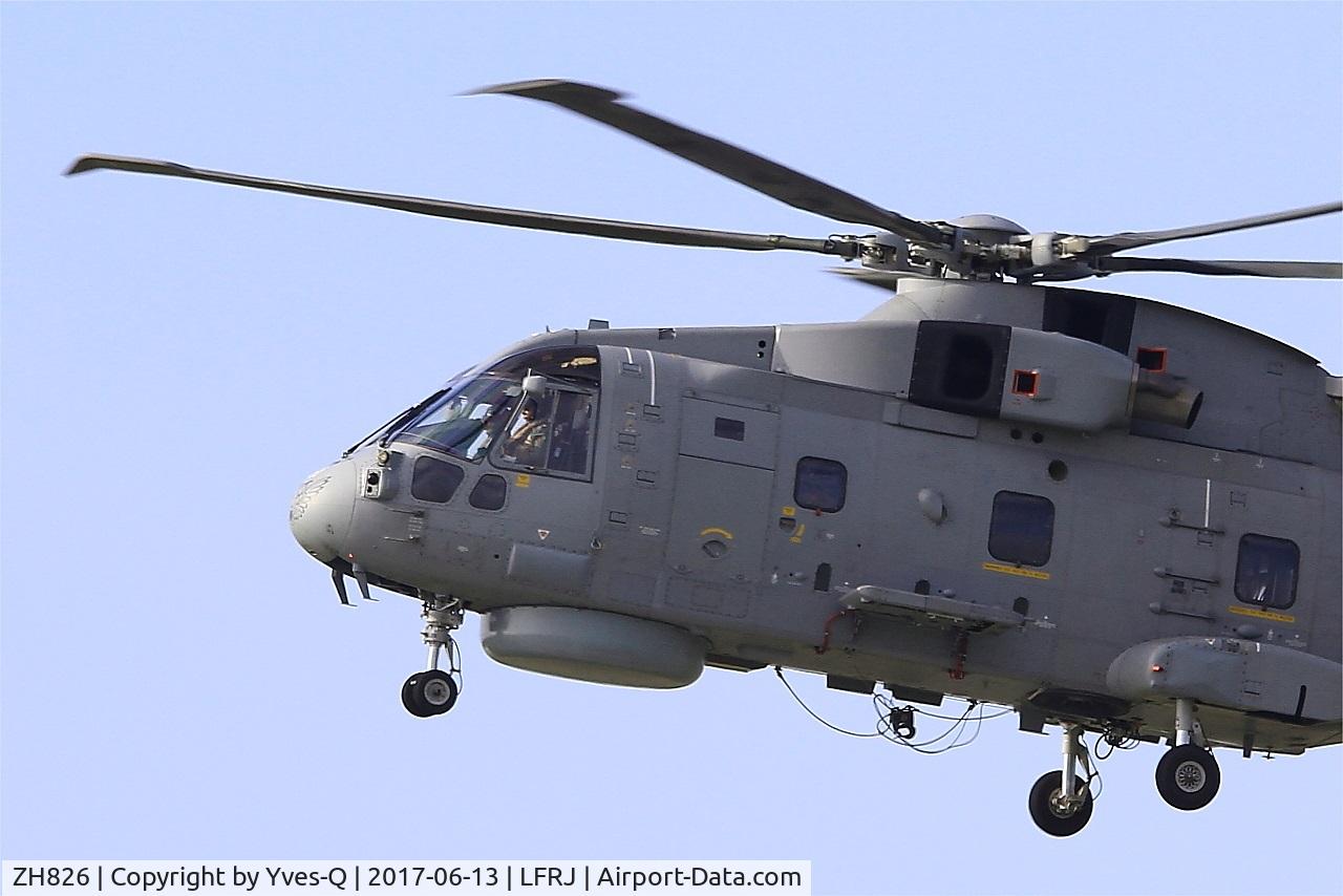 ZH826, AgustaWestland EH-101 Merlin HC.2 C/N MCSP01, Agusta-Westland EH-101 Merlin HC.2, Landing rwy 08, Landivisiau Naval Air Base (LFRJ) Tiger Meet 2017