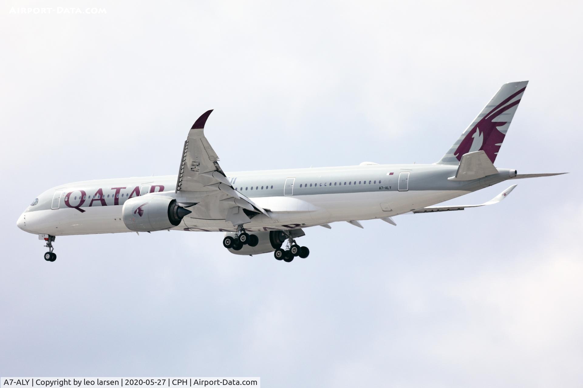 A7-ALY, 2017 Airbus A350-941 C/N 132, Copenhagen 27.5.2020 L/D R-22R