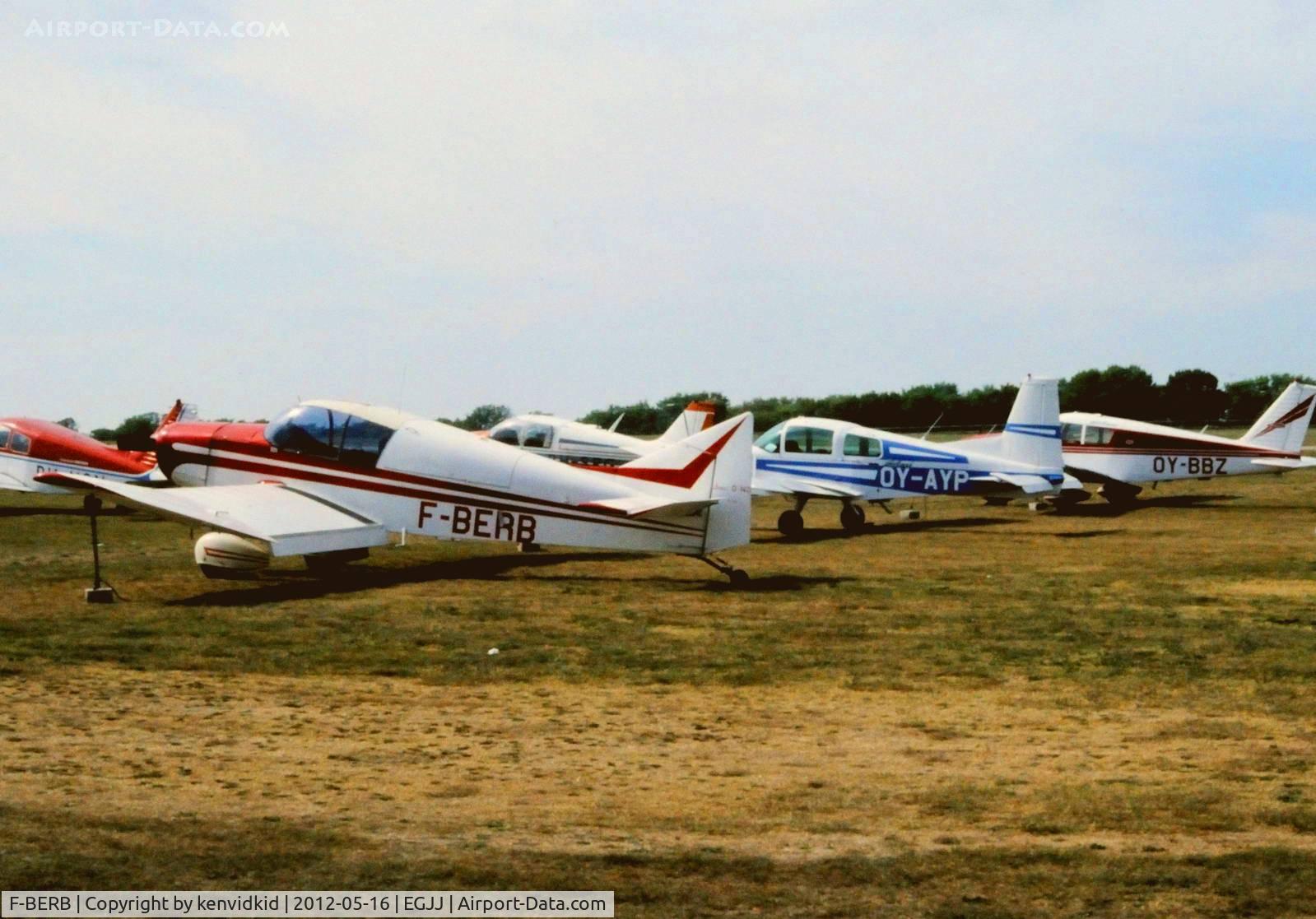 F-BERB, SAN Jodel D-140 Mousquetaire C/N 33, At Jersey airport early 1970's.
Scanned from slide.