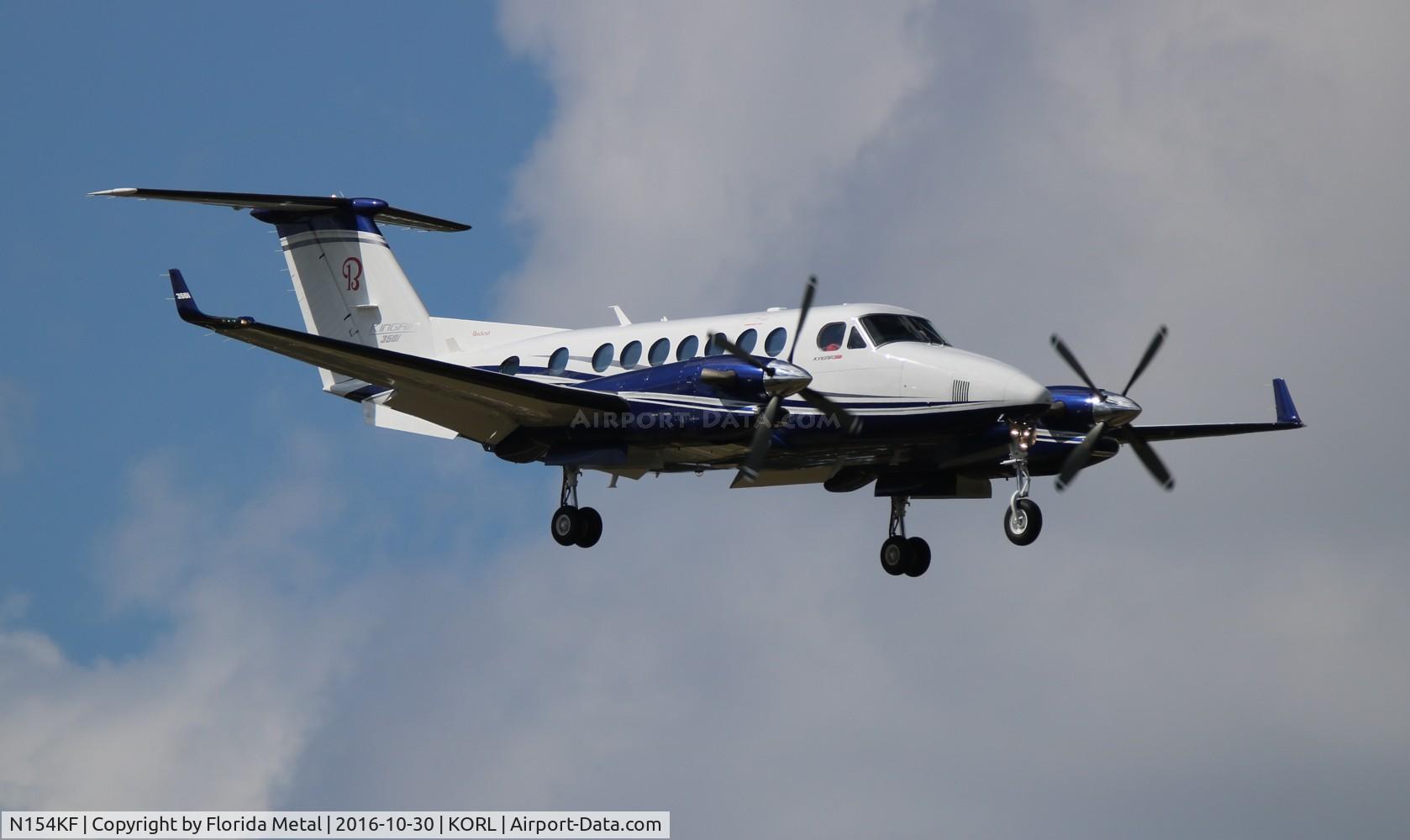 N154KF, 2016 Beechcraft B300 (350i) King Air C/N FL-1054, NBAA 2016