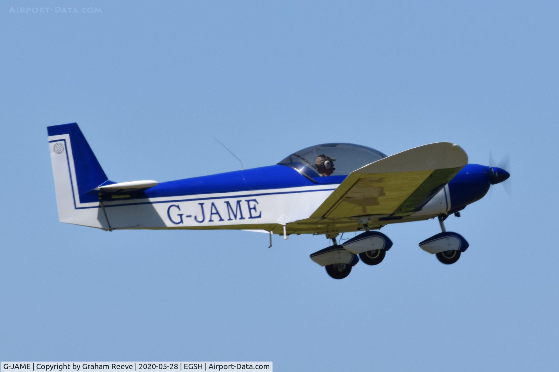 G-JAME, 2004 Zenair CH-601UL Zodiac C/N PFA 162A-14279, Departing from Northrepps.
