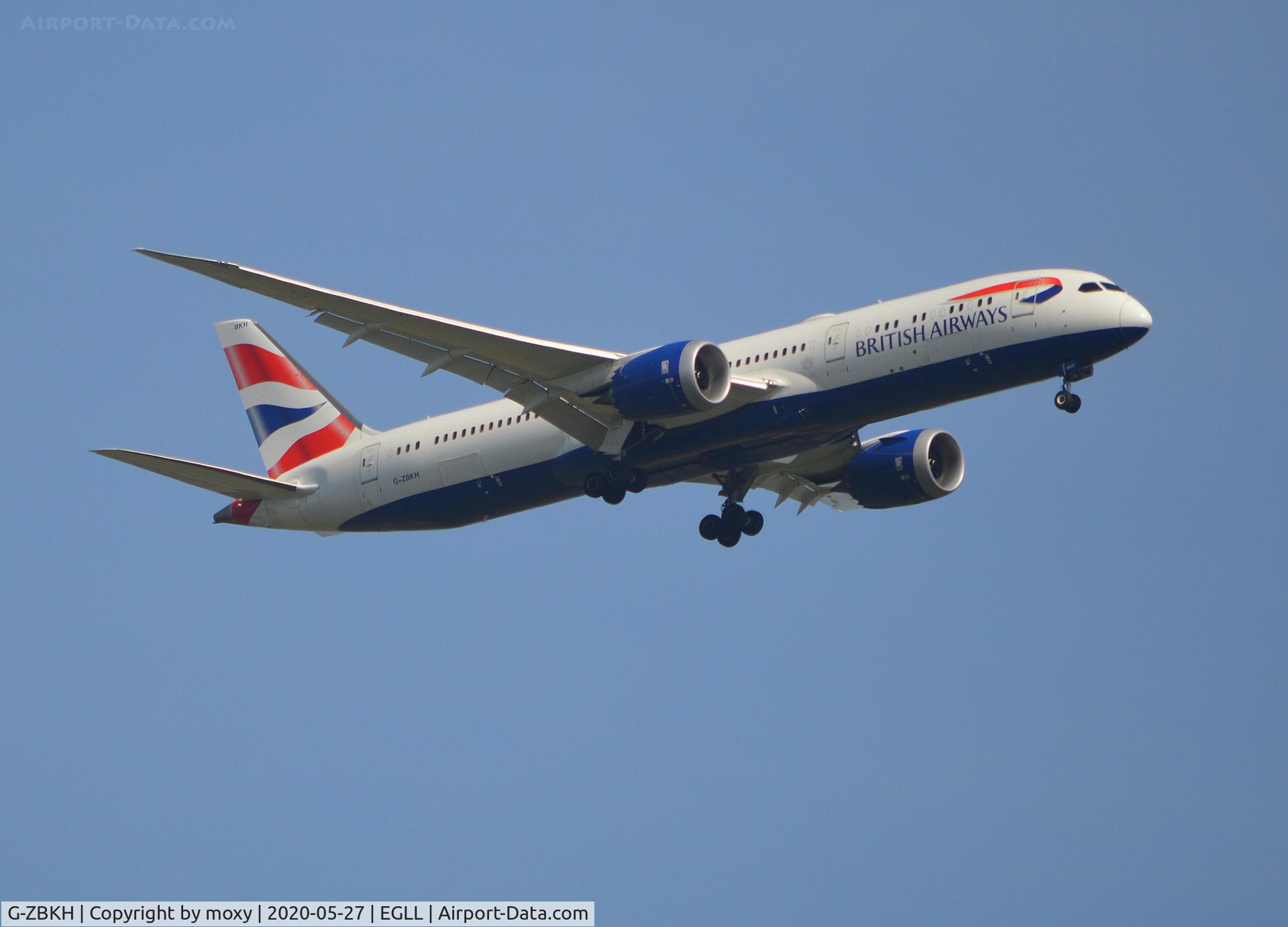G-ZBKH, 2016 Boeing 787-9 Dreamliner C/N 38624, Boeing 787-9 Dreamliner on finals to 9R London Heathrow.