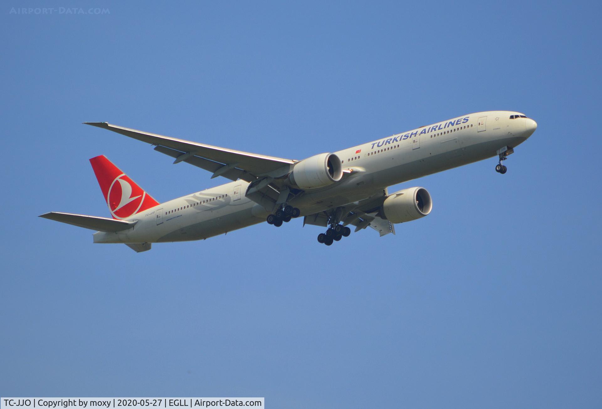 TC-JJO, 2011 Boeing 777-3F2/ER C/N 40796, Boeing 777-3F2/ER on finals to 9R London Heathrow.