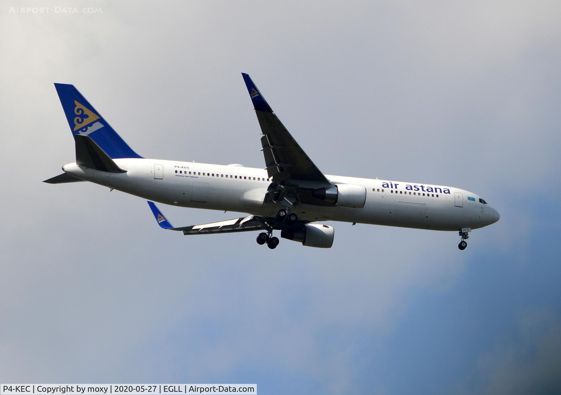 P4-KEC, 2014 Boeing 767-3KY(ER) C/N 42223, Boeing 767-3KY(ER) on finals to 9R London Heathrow.