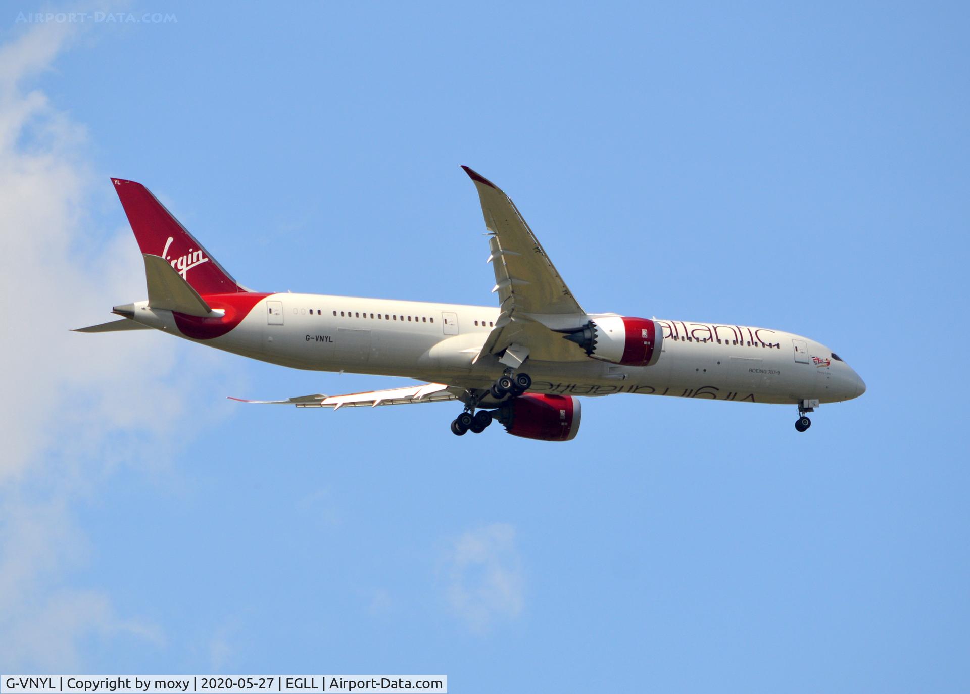 G-VNYL, 2014 Boeing 787-9 Dreamliner C/N 37981, Boeing 787-9 Dreamliner on finals to 9R London Heathrow.