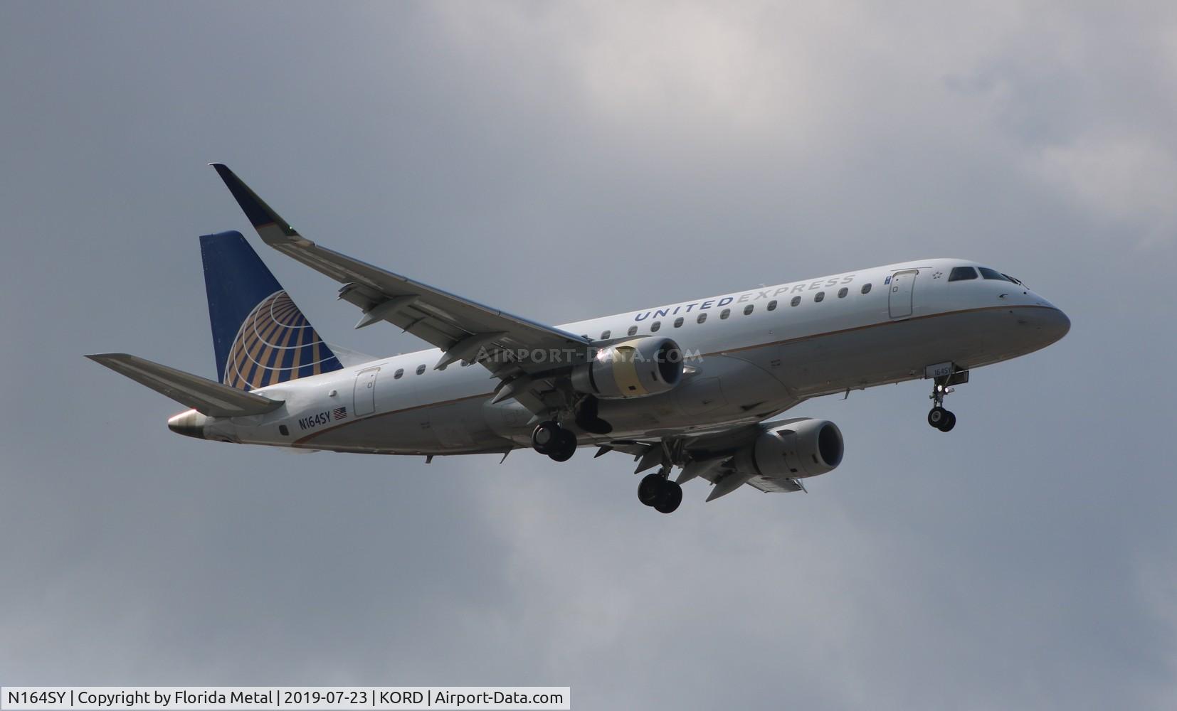 N164SY, 2016 Embraer 175LR (ERJ-170-200LR) C/N 17000603, ORD 2019