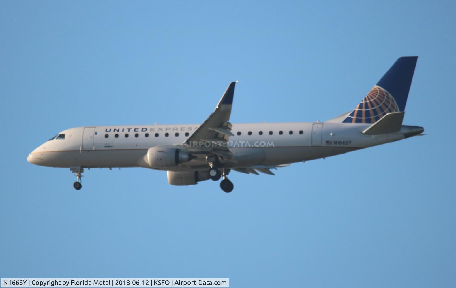 N166SY, 2016 Embraer 175LR (ERJ-170-200LR) C/N 17000615, SFO 2018
