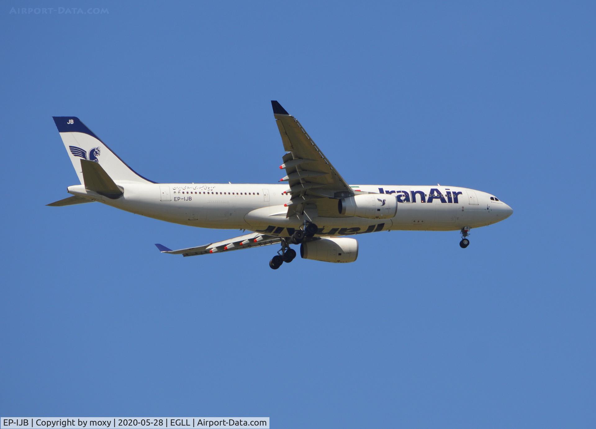 EP-IJB, 2015 Airbus A330-243 C/N 1586, Airbus A330-243 on finals to 9R London Heathrow.