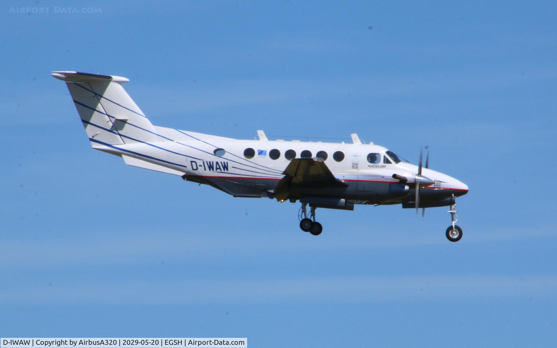 D-IWAW, 1974 Beech 200 Super King Air C/N BB-26, Arriving at Norwich