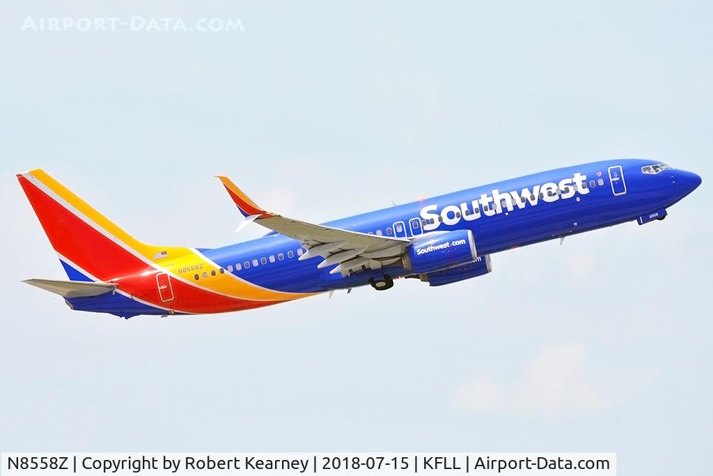 N8558Z, 2017 Boeing 737-8H4 C/N 63602, Climbing out on departure