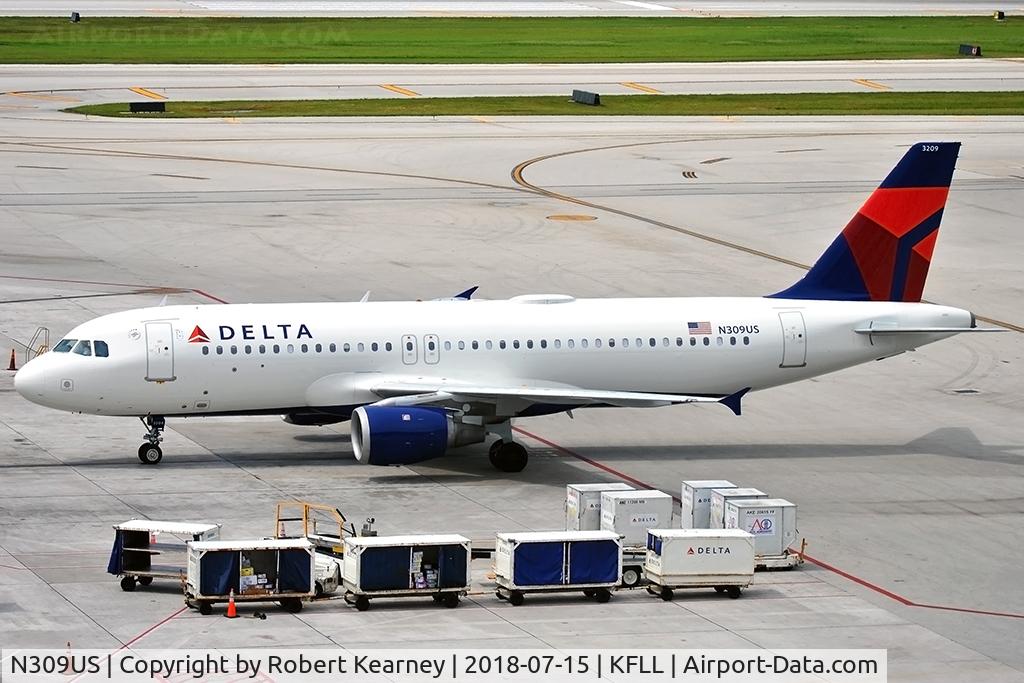 N309US, 1990 Airbus A320-211 C/N 118, Taxiing in after arrival