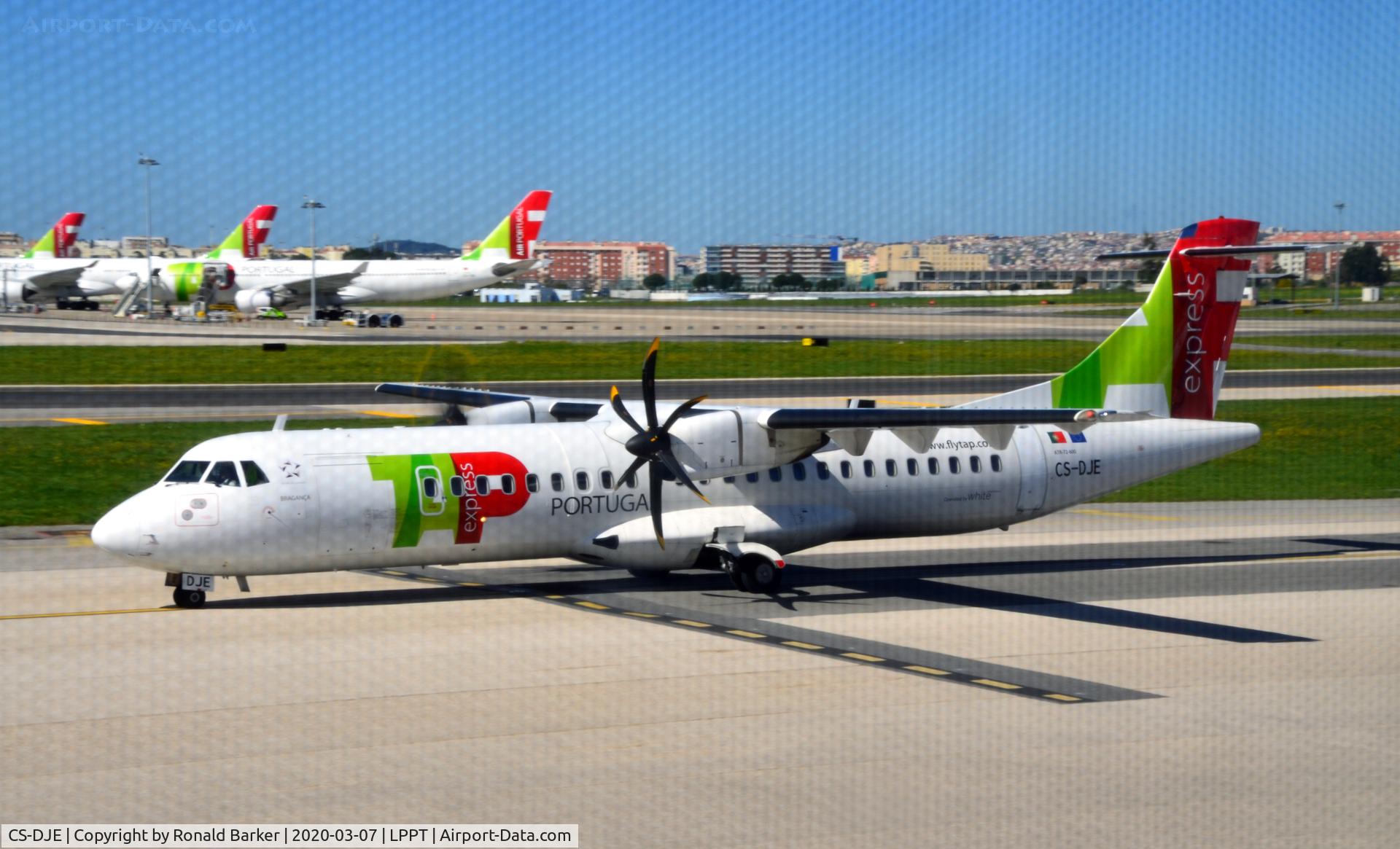 CS-DJE, 2015 ATR 72-600 (72-212A) C/N 1236, Taxi for takeoff Lisboa