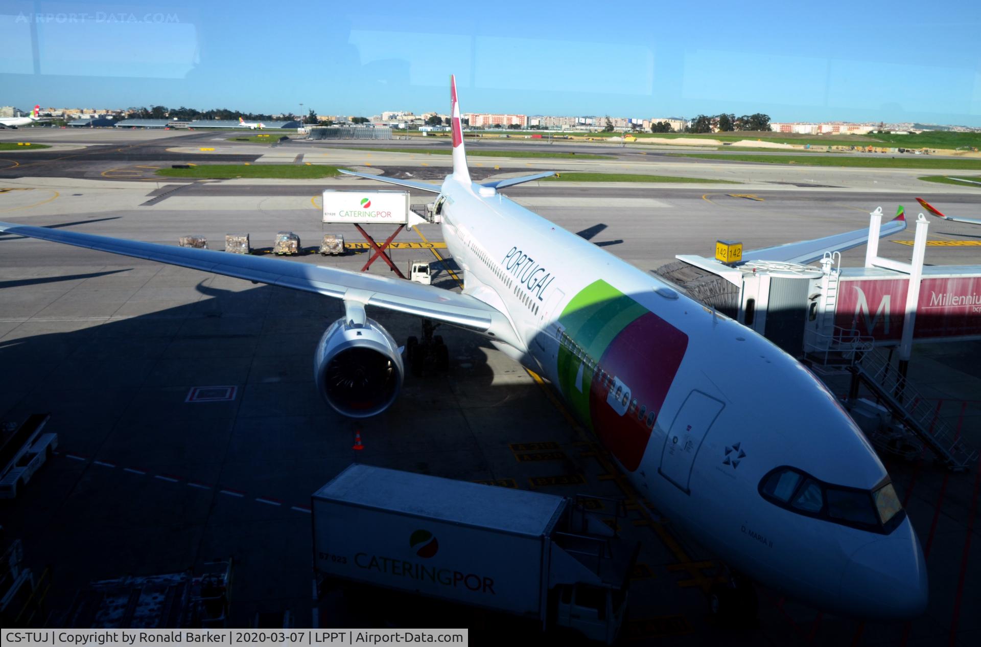 CS-TUJ, 2019 Airbus A330-941 C/N 1909, Gate 142 Lisboa