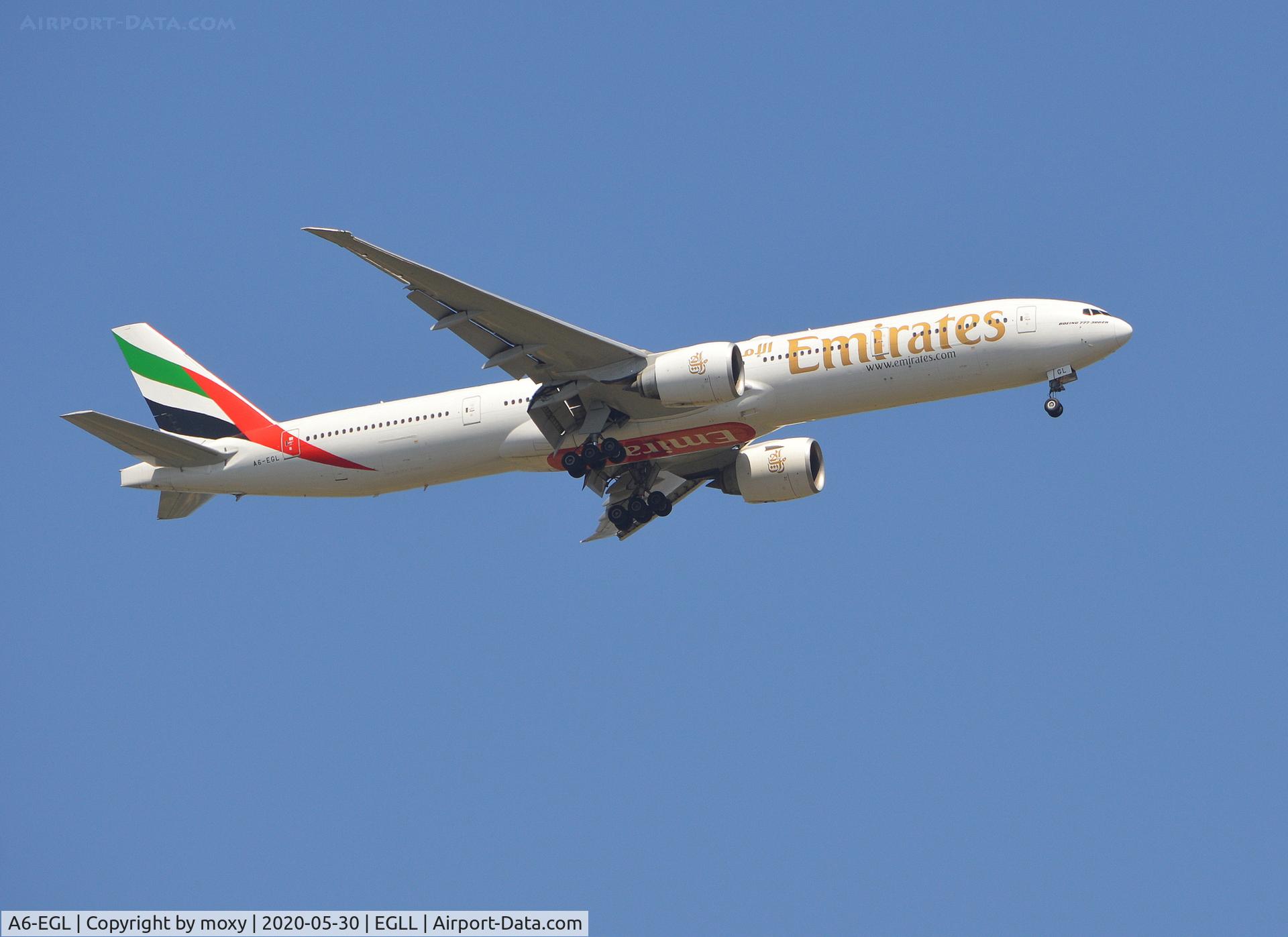 A6-EGL, 2011 Boeing 777-31H/ER C/N 41072, Boeing 777-31H/ER on finals to 9R London Heathrow.
