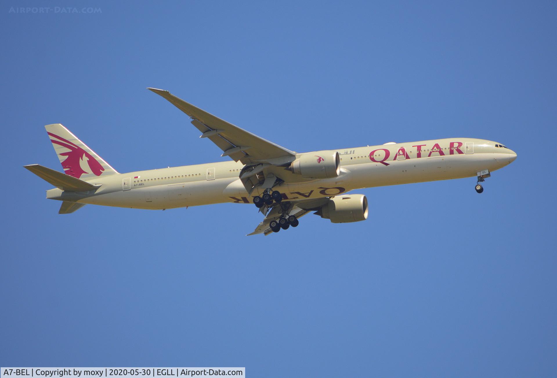 A7-BEL, 2017 Boeing 777-300/ER C/N 64063, Boeing 777-300/ER on finals to 9R London Heathrow.