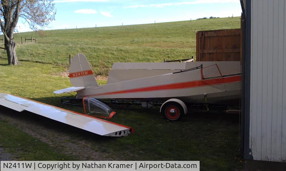 N2411W, 1966 Schweizer SGU 2-22E C/N 249, Schweizer 2-22 on trailer