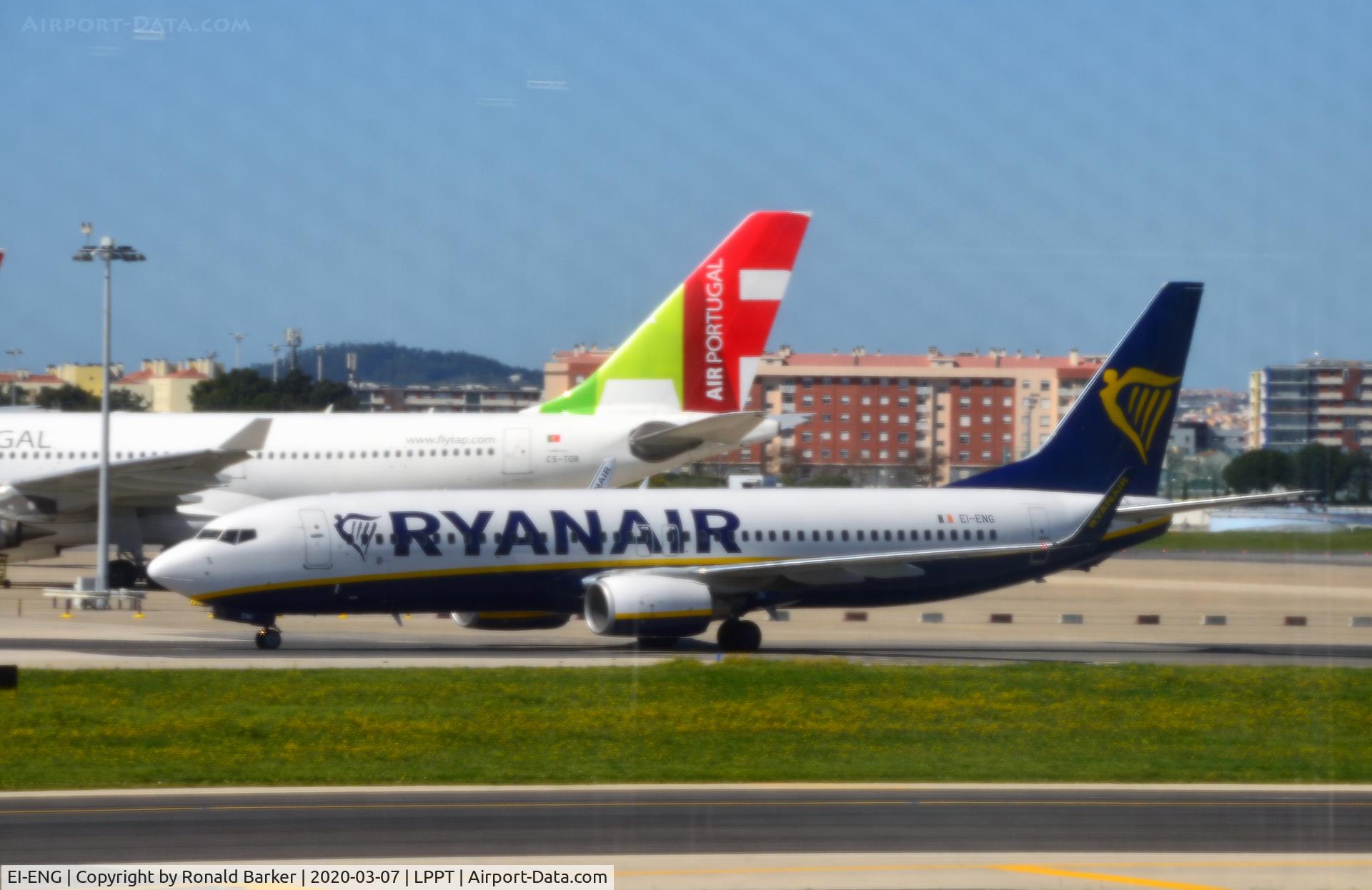 EI-ENG, 2010 Boeing 737-8AS C/N 34977, Taxi Lisboa
