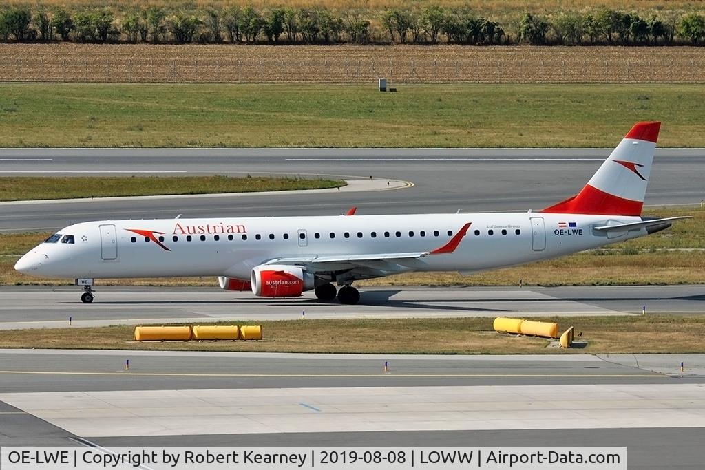 OE-LWE, 2012 Embraer 195LR (ERJ-190-200LR) C/N 19000553, Taxiing out for departure