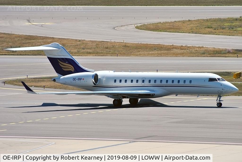 OE-IRP, 2001 Bombardier BD-700-1A10 Global Express XRS C/N 9106, Taxiing in after arrival