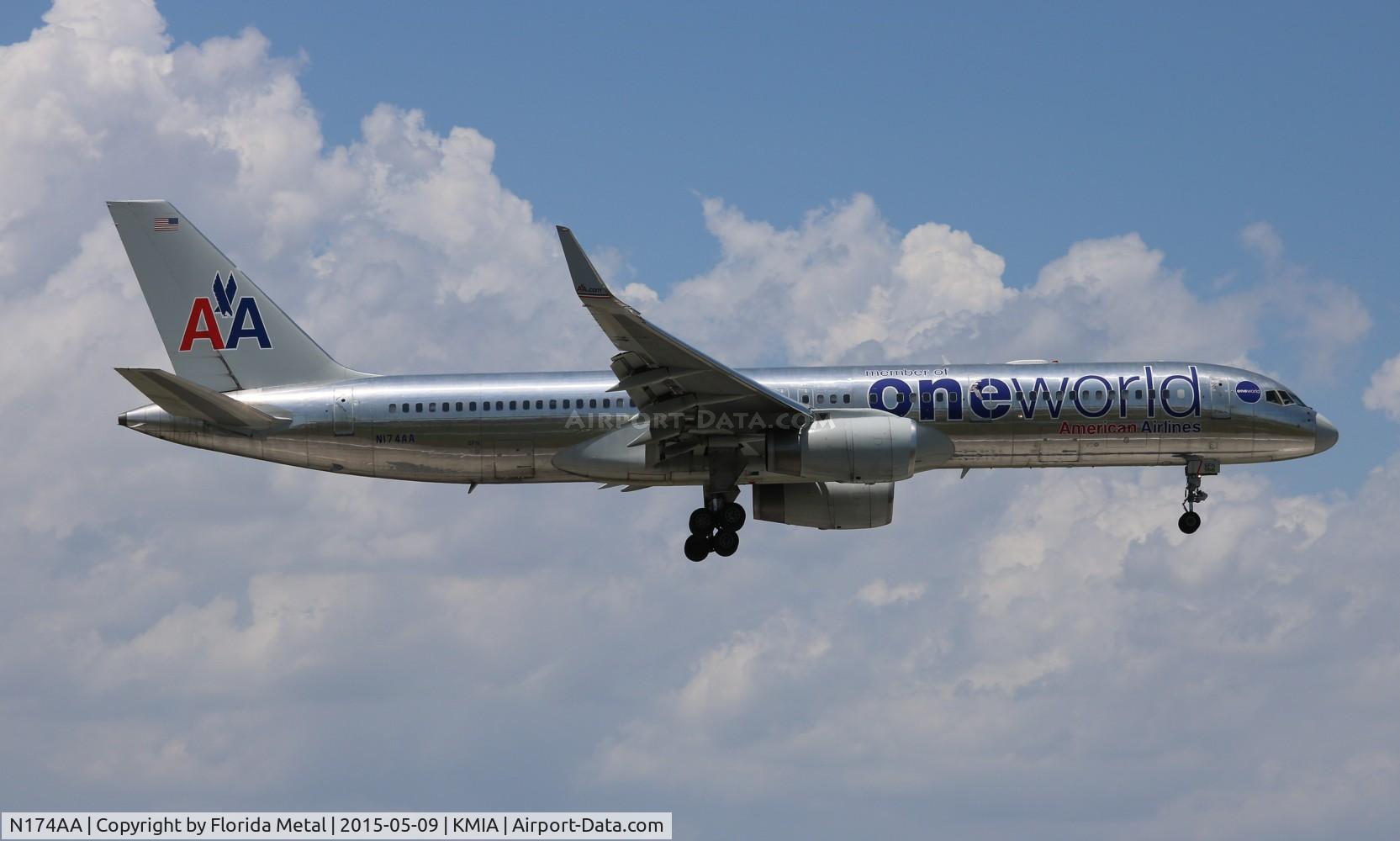 N174AA, 2002 Boeing 757-223 C/N 31308, MIA 2015