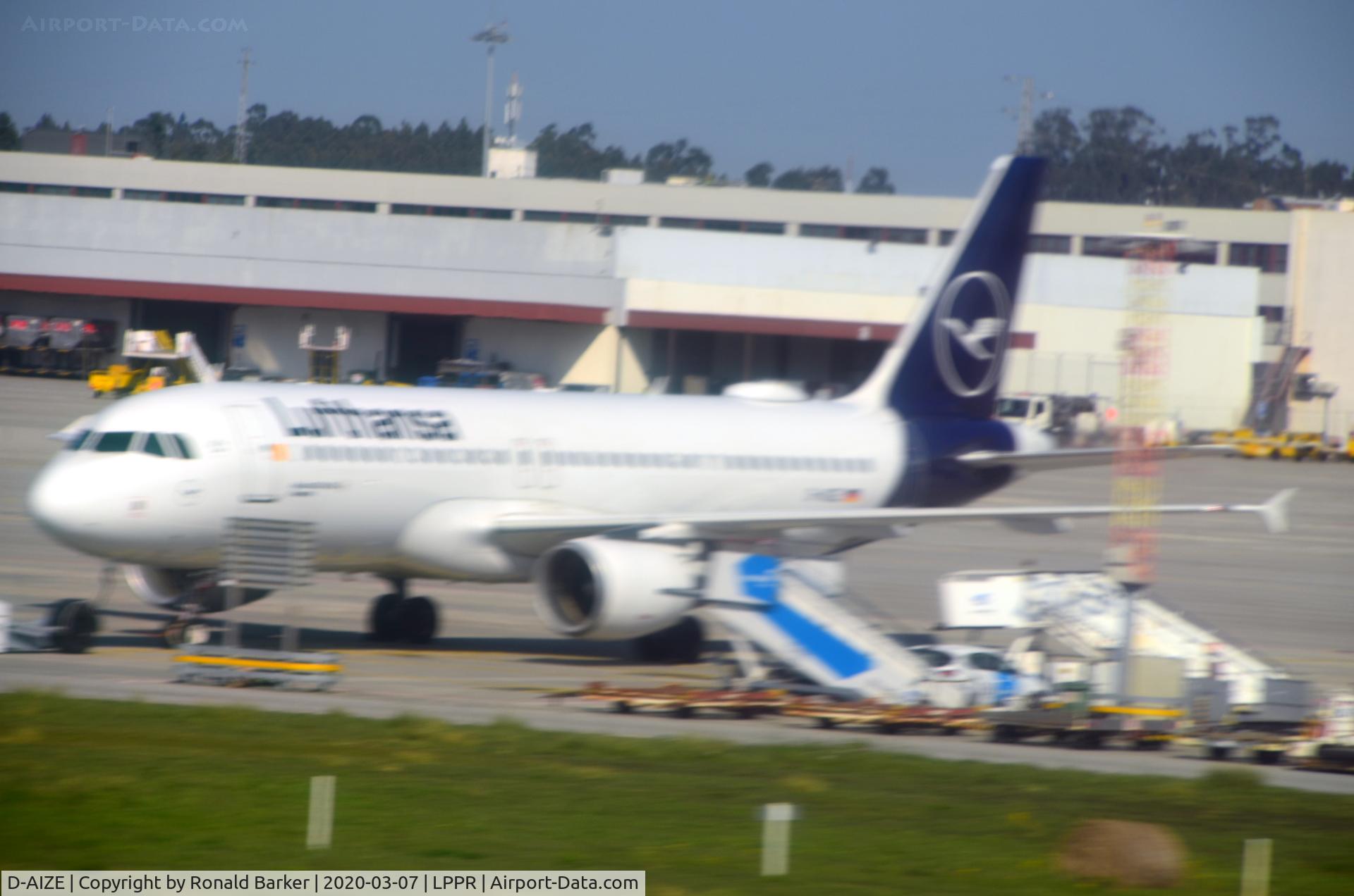 D-AIZE, 2010 Airbus A320-214 C/N 4261, Parked Oporto