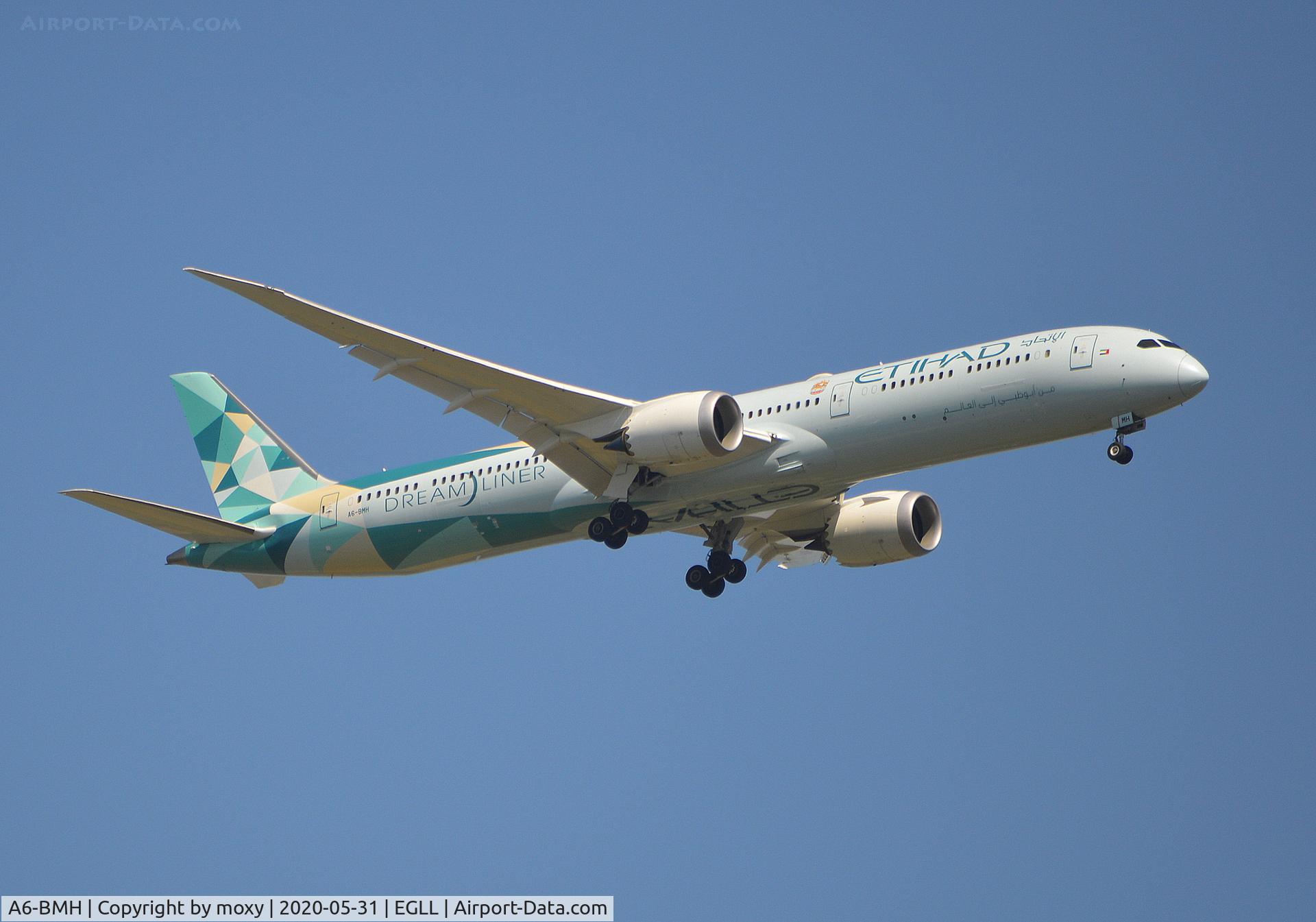 A6-BMH, 2020 Boeing 787-10 Dreamliner Dreamliner C/N 60765, Boeing 787-10 Dreamliner on finals to 9R London Heathrow.