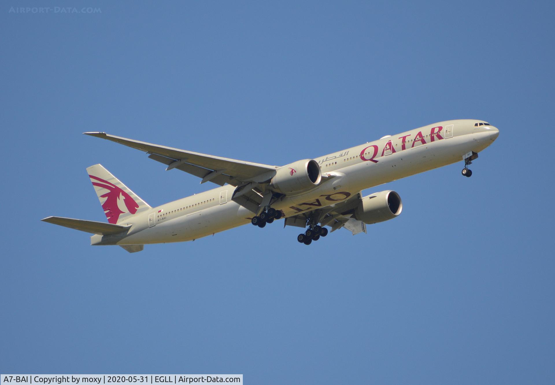 A7-BAI, 2008 Boeing 777-3DZ/ER C/N 36095, Boeing 777-3DZ/ER on finals to 9R London Heathrow.
