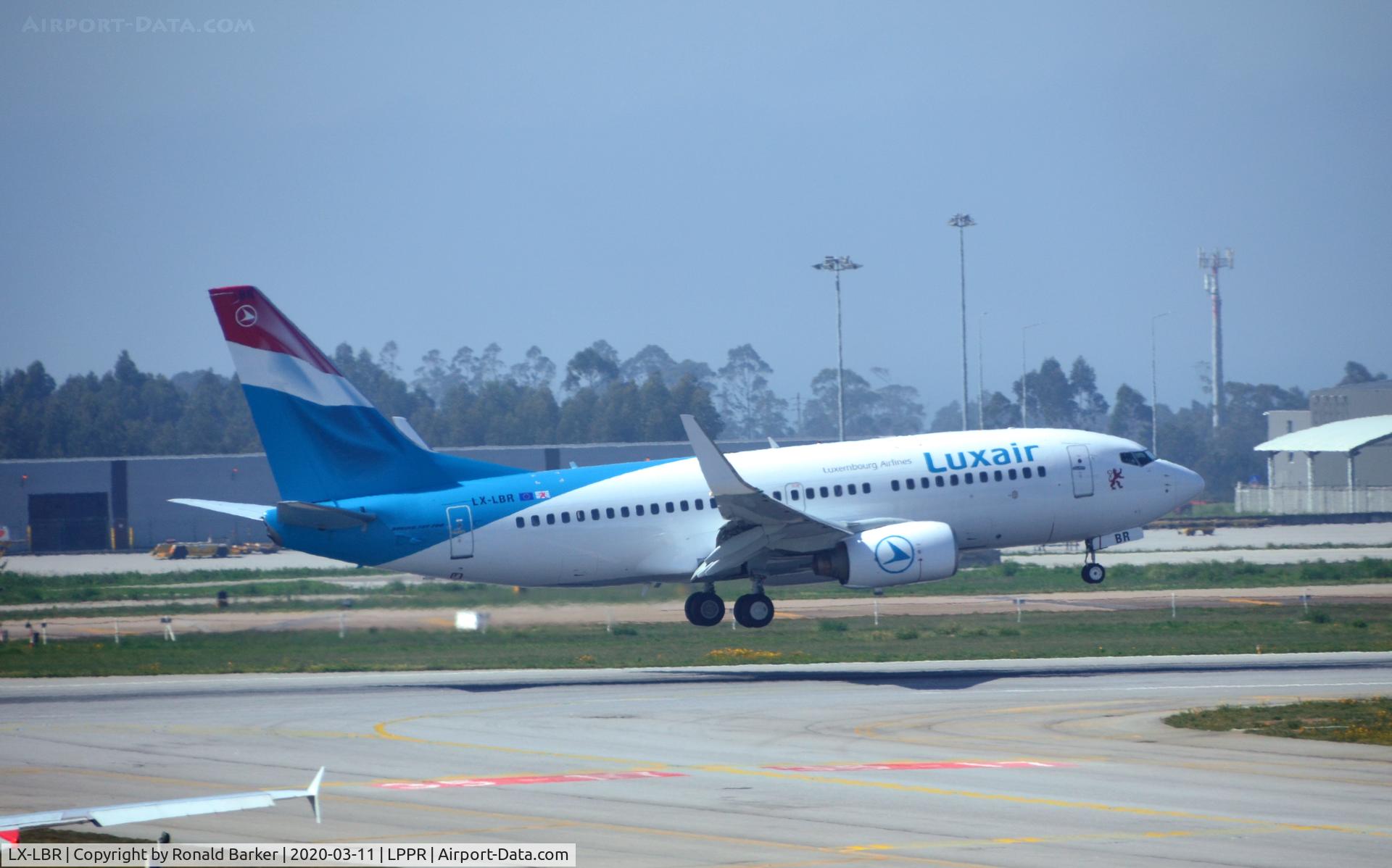 LX-LBR, 2008 Boeing 737-7K2 C/N 30366, Landing Oporto