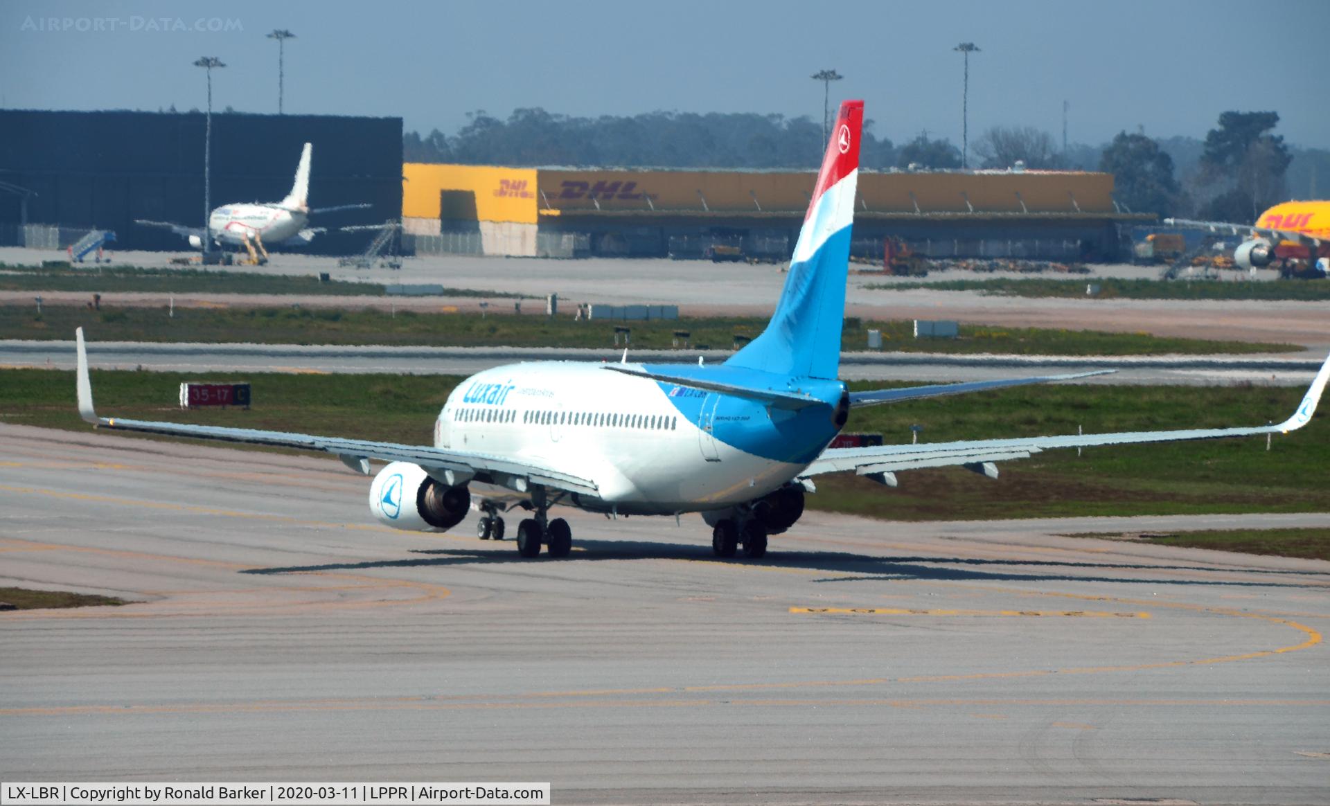 LX-LBR, 2008 Boeing 737-7K2 C/N 30366, Taxi for takeoff Oporto