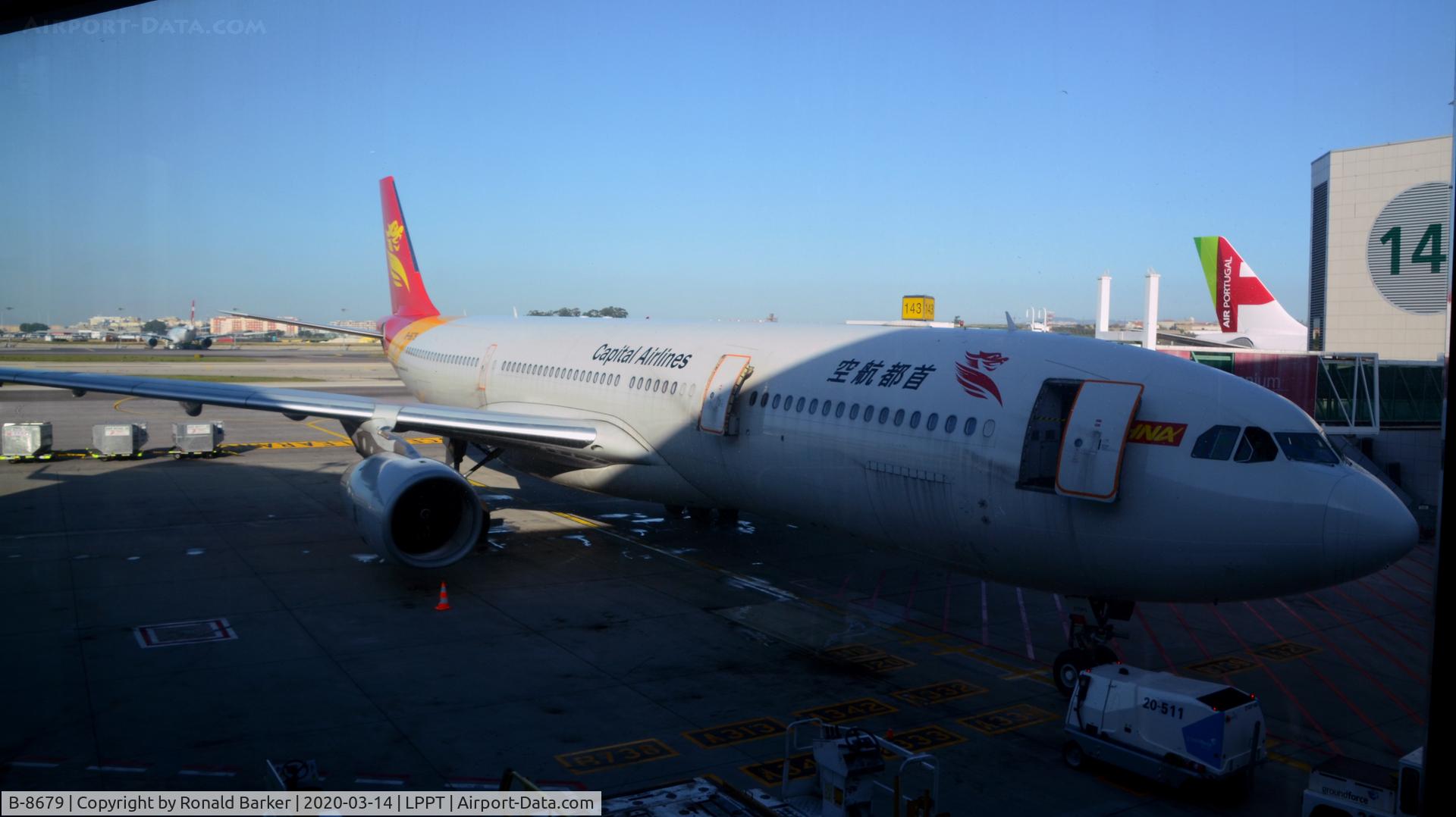 B-8679, 2016 Airbus A330-343 C/N 1763, Gate 143 Lisboa