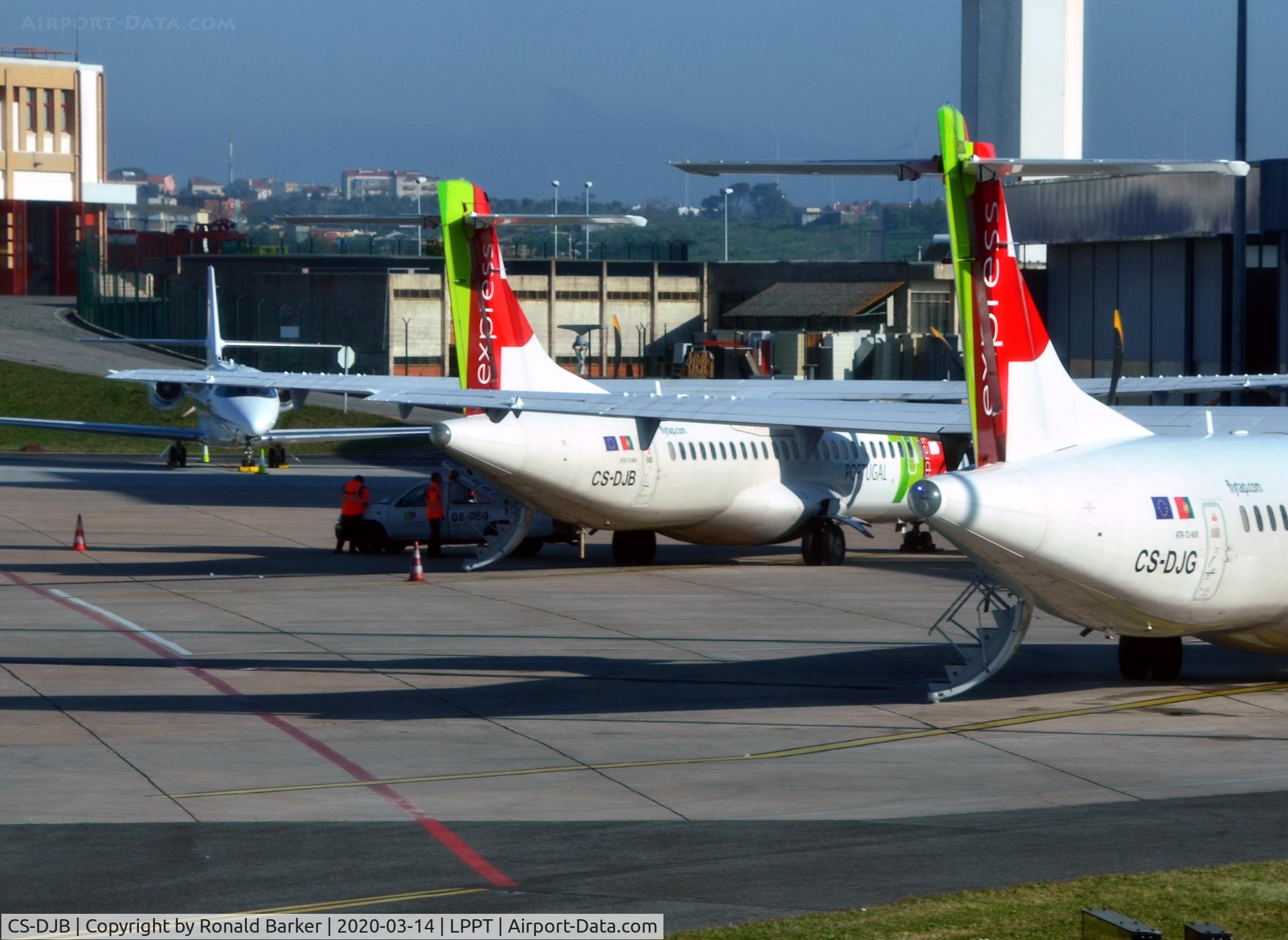 CS-DJB, 2016 ATR 72-600 (72-212A) C/N 1305, Parked Lisboa