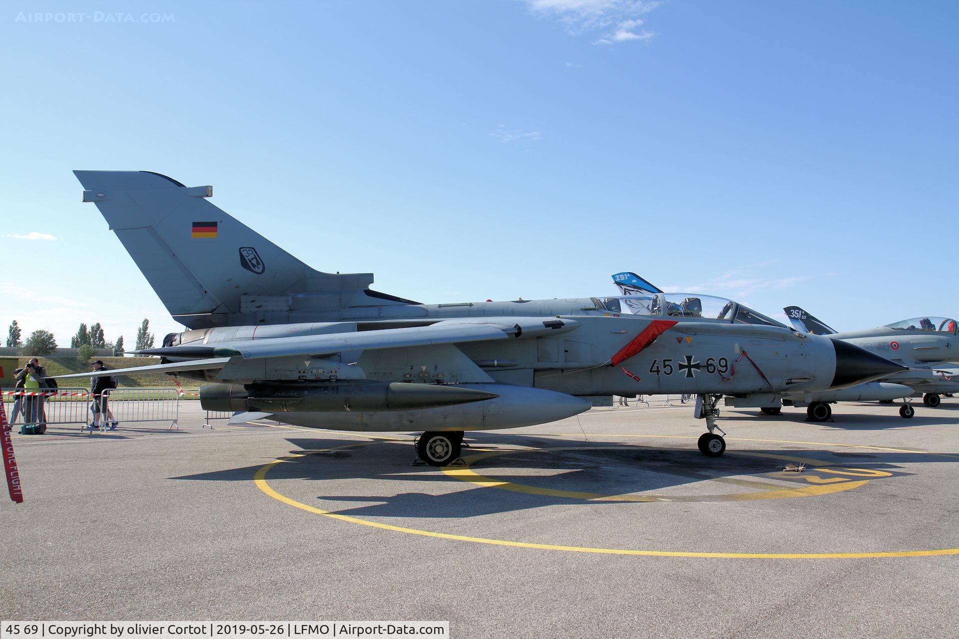 45 69, Panavia Tornado IDS C/N 672/GS213/4269, Orange airshow, june 2019
