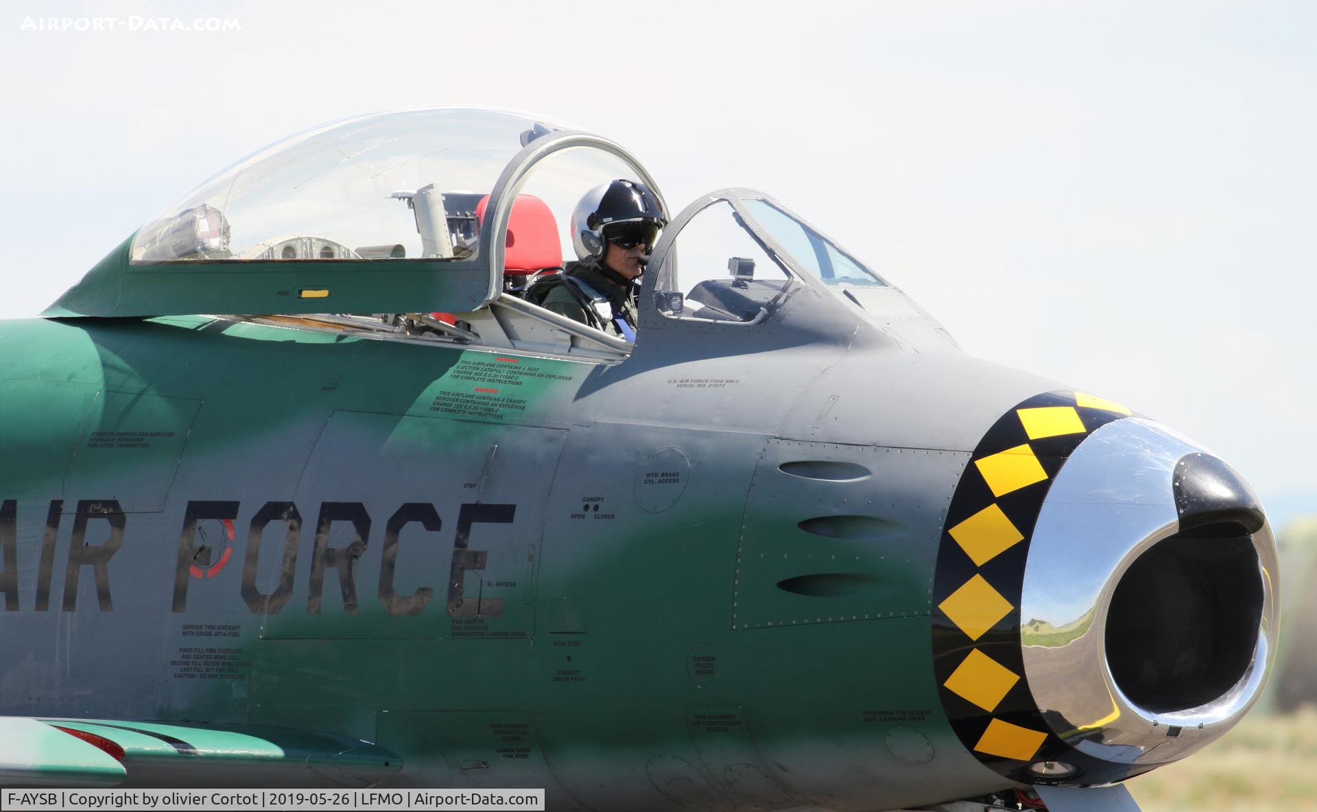 F-AYSB, 1958 Canadair CL-13B Sabre 6 C/N S6-1675, the sabre and her pilto