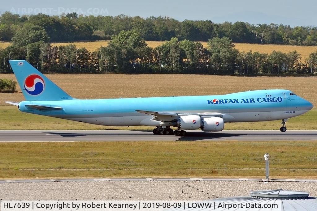 HL7639, 2016 Boeing 747-8B5F C/N 37653, Rotating off r/w 29