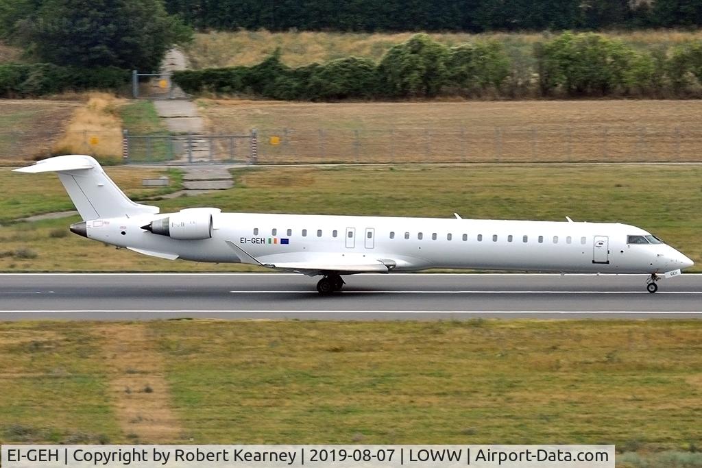 EI-GEH, 2009 Bombardier CRJ-900 (CL-600-2D24) C/N 15221, Rolling on r/w 29