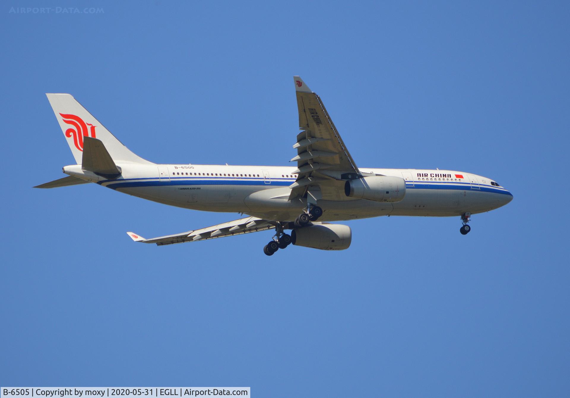 B-6505, 2008 Airbus A330-243 C/N 957, Airbus A330-243 on finals to 9R London Heathrow.