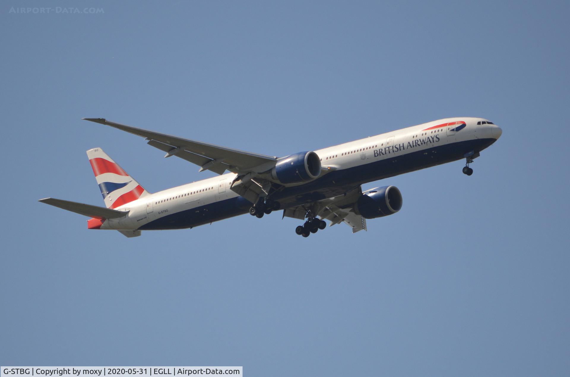G-STBG, 2013 Boeing 777-336/ER C/N 38430, Boeing 777-336/ER on finals to 9R London Heathrow.