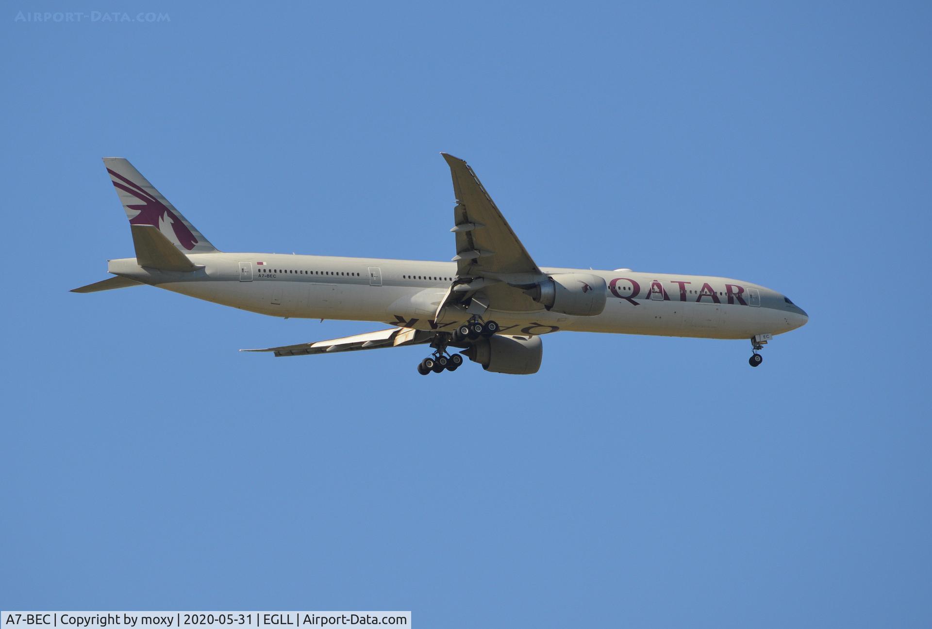 A7-BEC, 2014 Boeing 777-3DZ/ER C/N 43216, Boeing 777-3DZ/ER on finals to 9R London Heathrow.